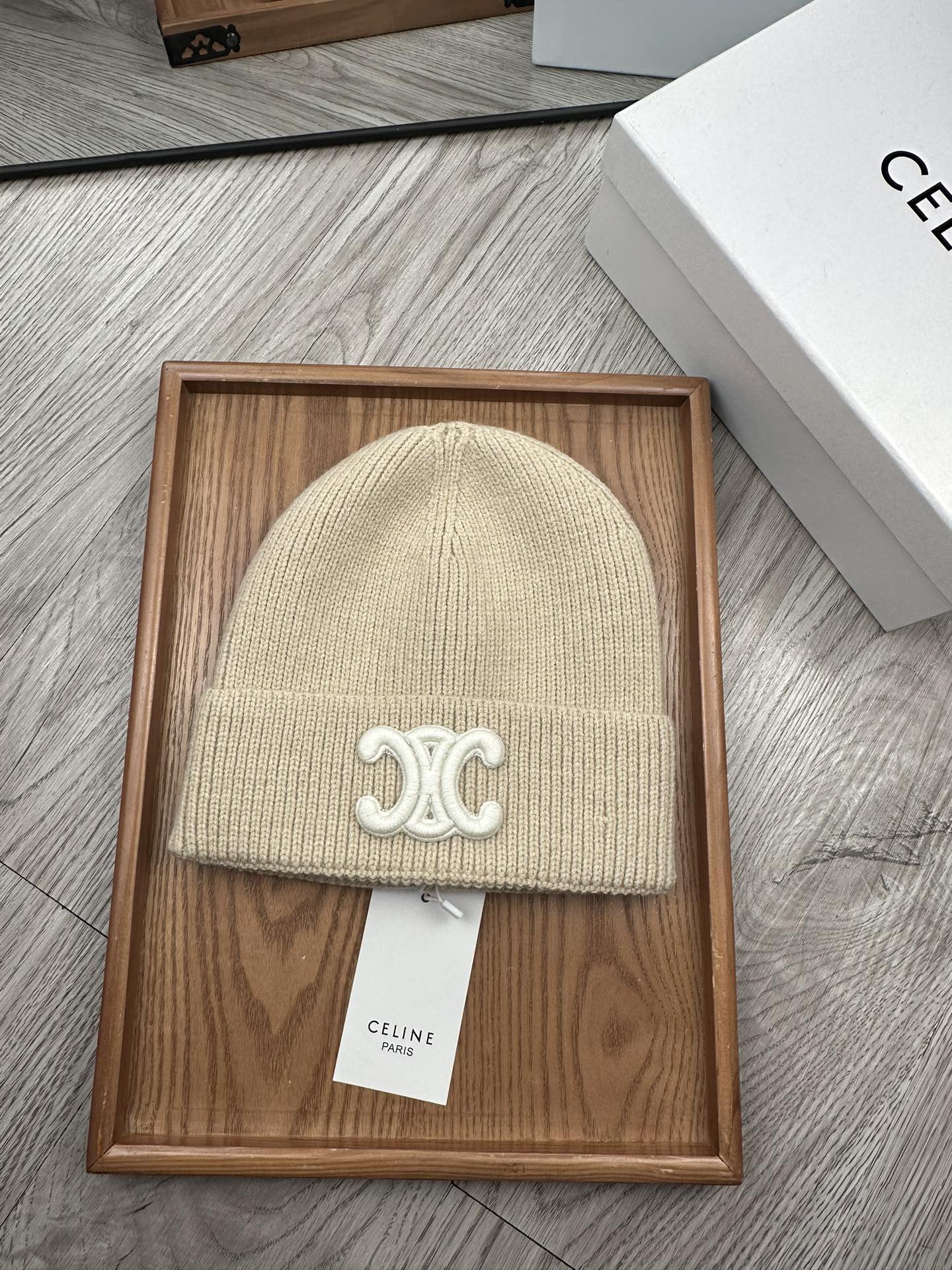 。赛琳。福利特惠！！【细毛线针织单帽】新款上架，特别实惠的一个系列帽子，面料：细毛线。密度紧致！毛线针织