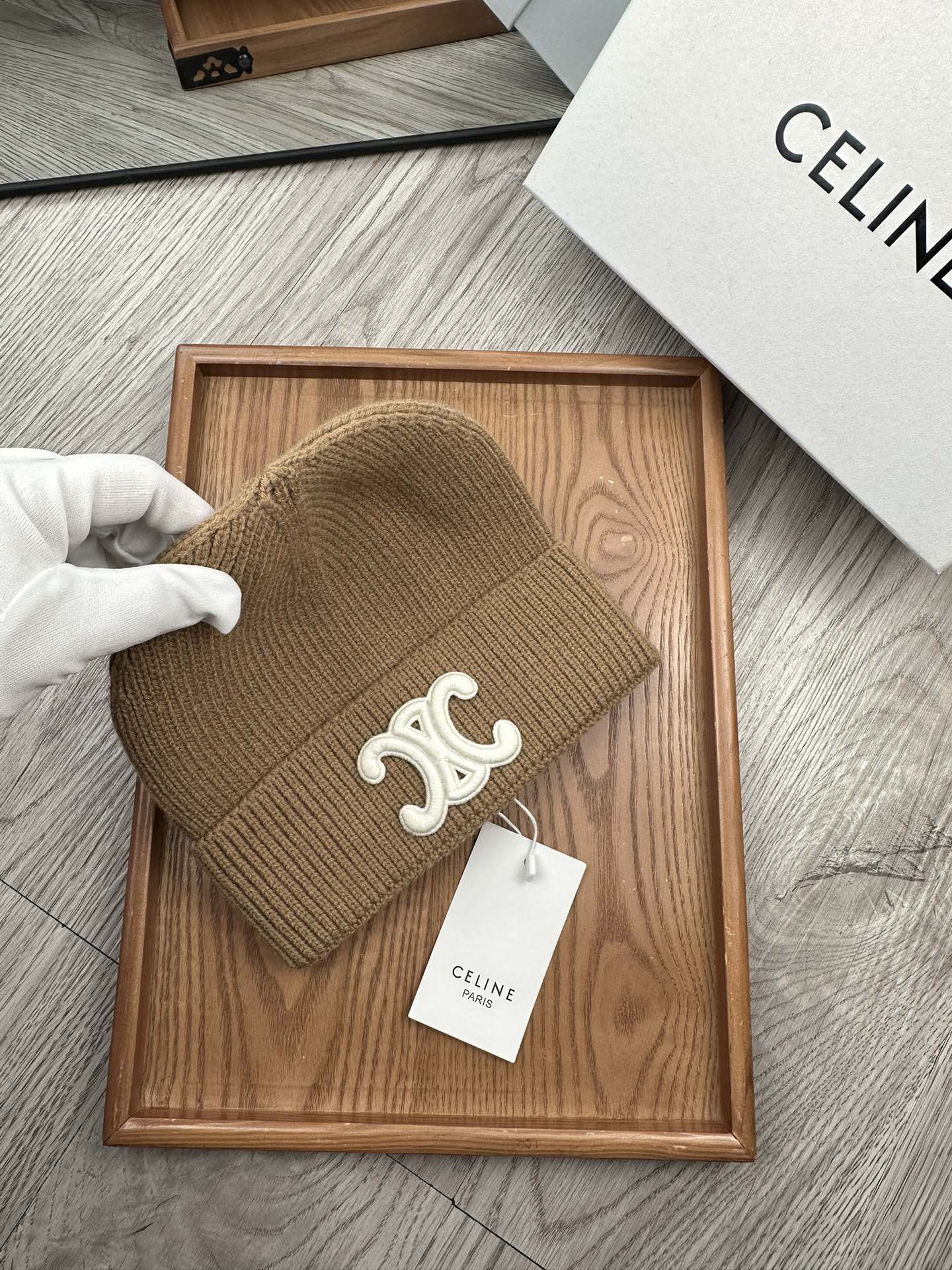 。赛琳。福利特惠！！【细毛线针织单帽】新款上架，特别实惠的一个系列帽子，面料：细毛线。密度紧致！毛线针织