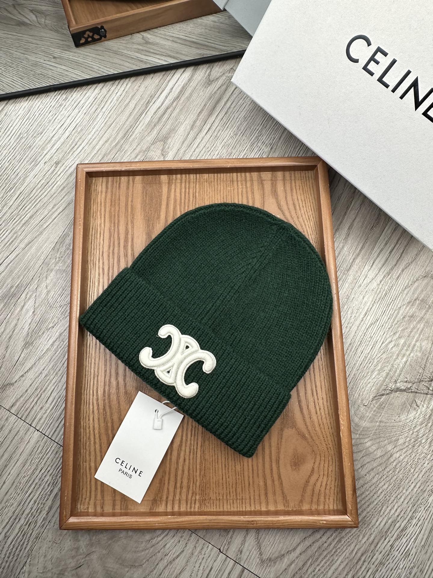 。赛琳。福利特惠！！【细毛线针织单帽】新款上架，特别实惠的一个系列帽子，面料：细毛线。密度紧致！毛线针织