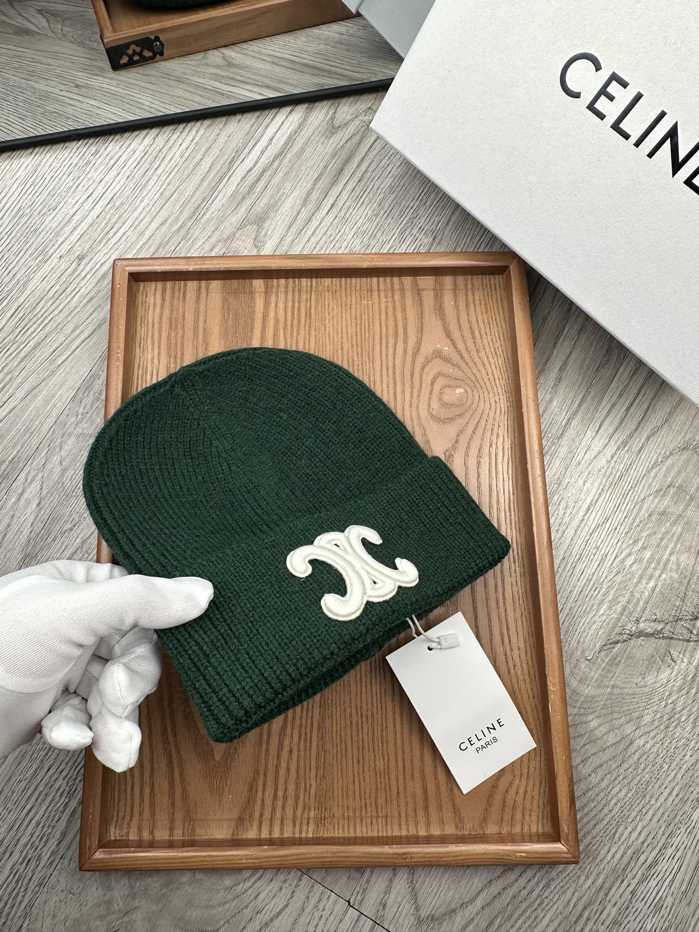 。赛琳。福利特惠！！【细毛线针织单帽】新款上架，特别实惠的一个系列帽子，面料：细毛线。密度紧致！毛线针织