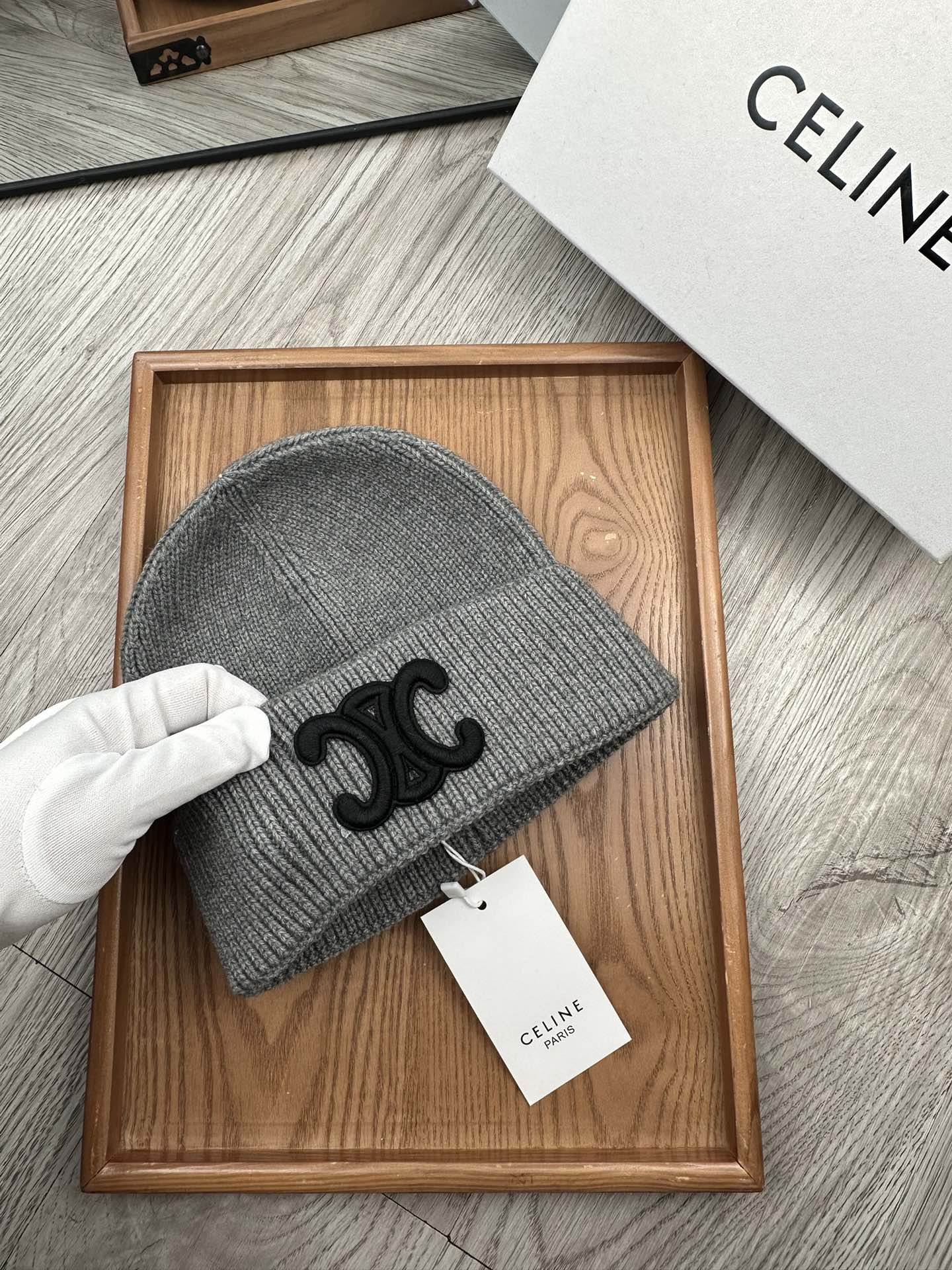 。赛琳。福利特惠！！【细毛线针织单帽】新款上架，特别实惠的一个系列帽子，面料：细毛线。密度紧致！毛线针织