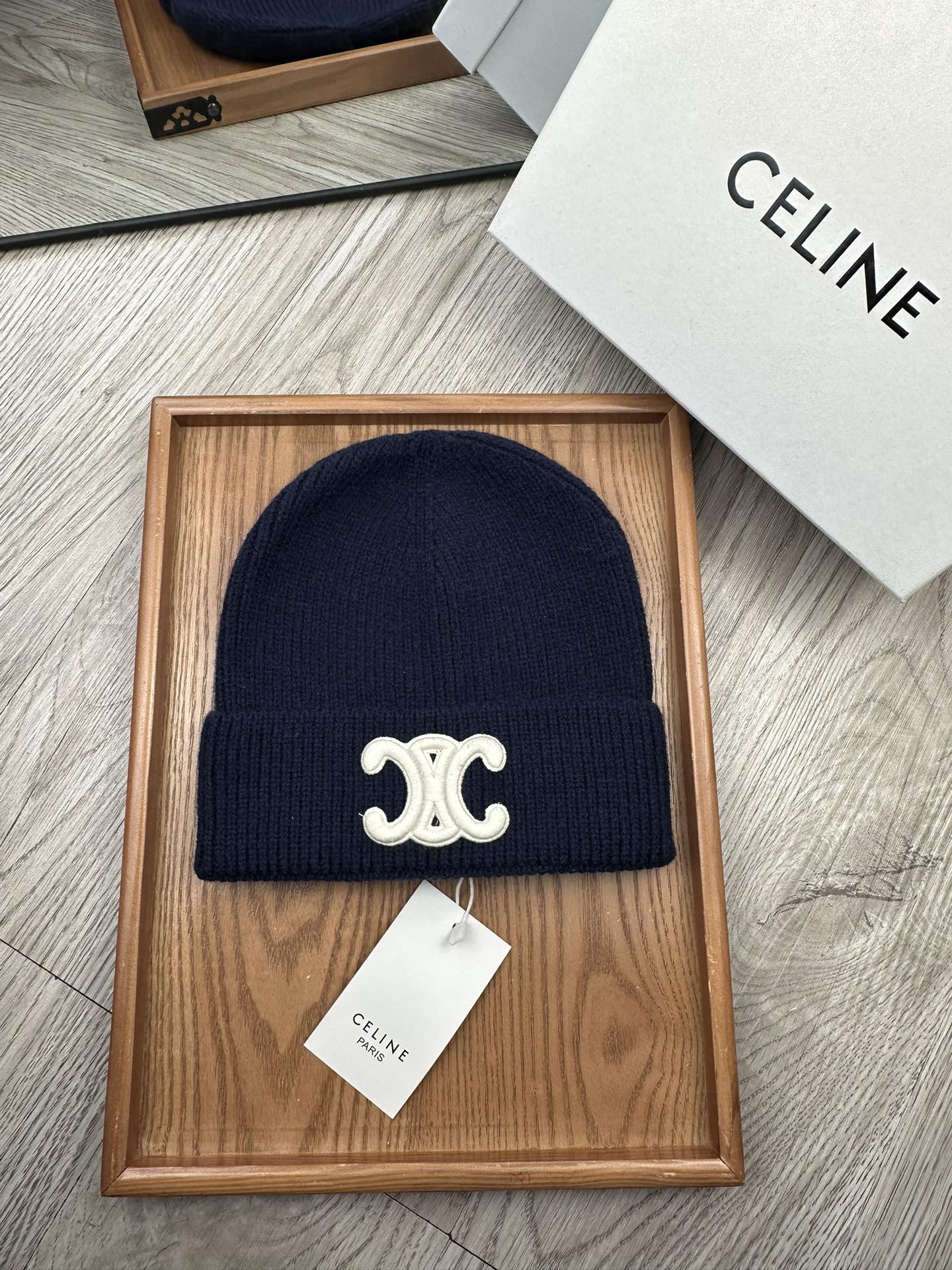 。赛琳。福利特惠！！【细毛线针织单帽】新款上架，特别实惠的一个系列帽子，面料：细毛线。密度紧致！毛线针织