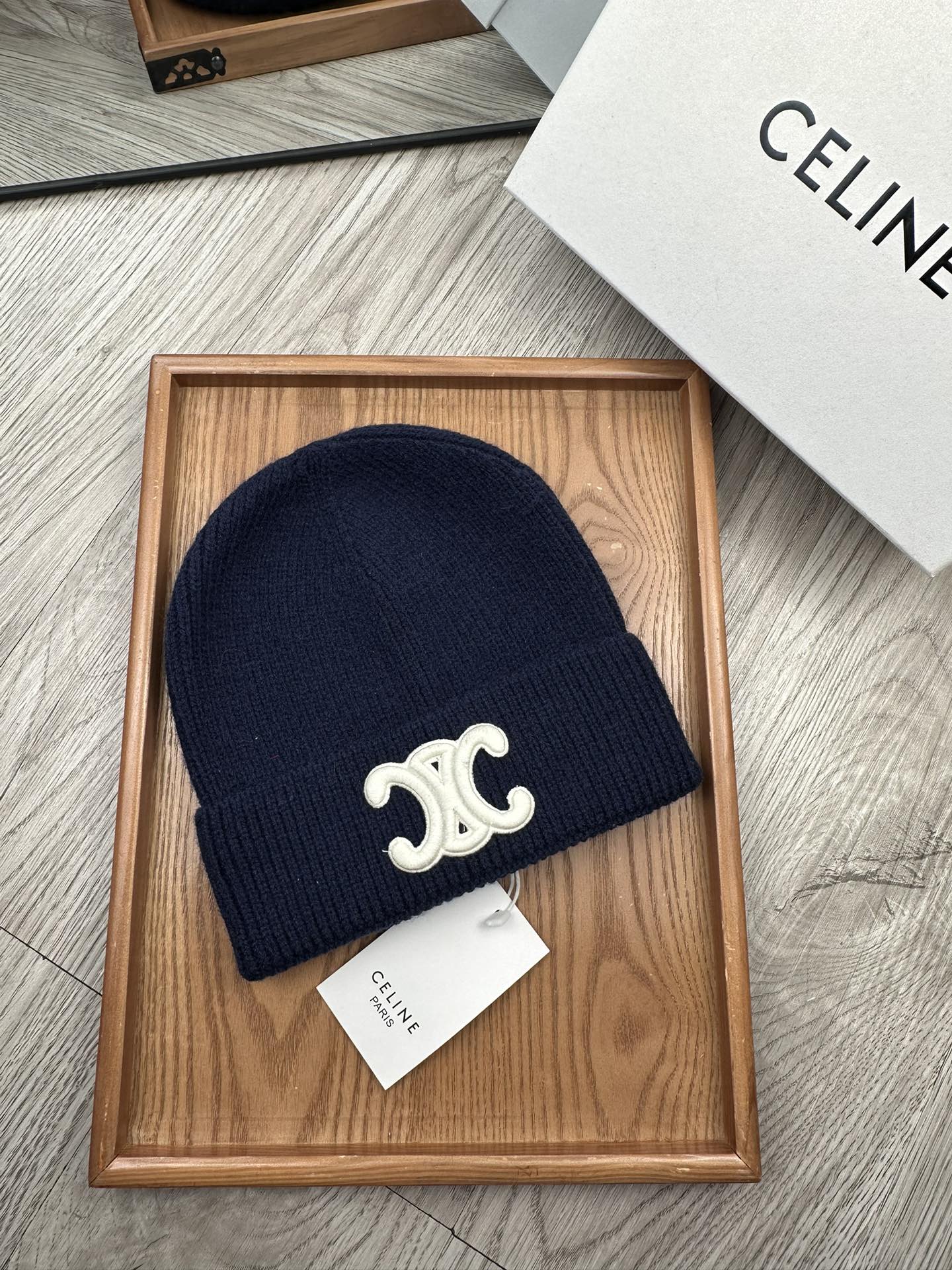 。赛琳。福利特惠！！【细毛线针织单帽】新款上架，特别实惠的一个系列帽子，面料：细毛线。密度紧致！毛线针织