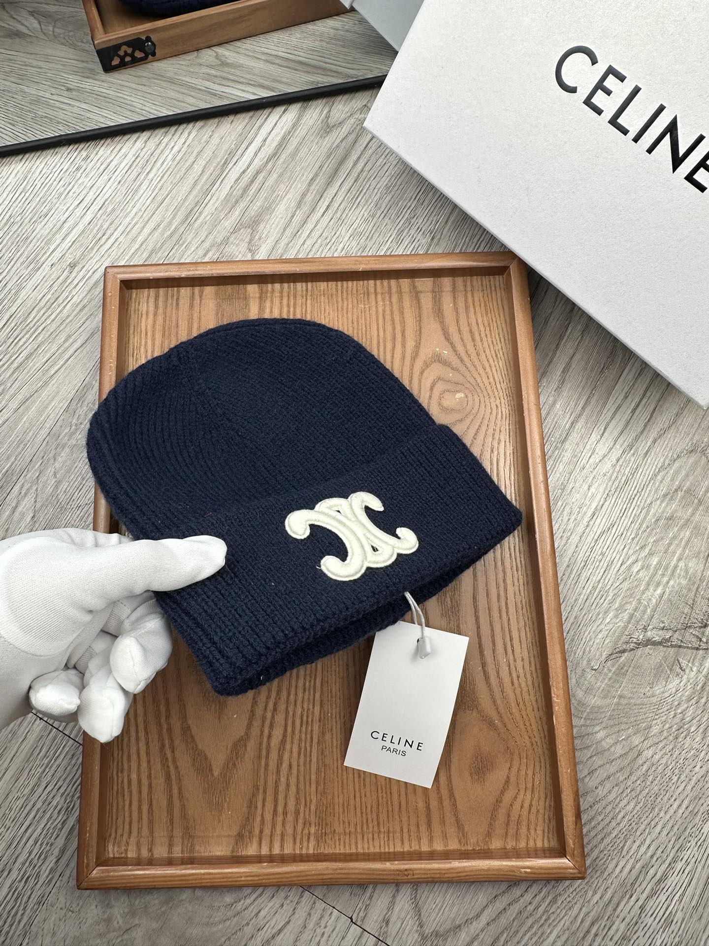 。赛琳。福利特惠！！【细毛线针织单帽】新款上架，特别实惠的一个系列帽子，面料：细毛线。密度紧致！毛线针织