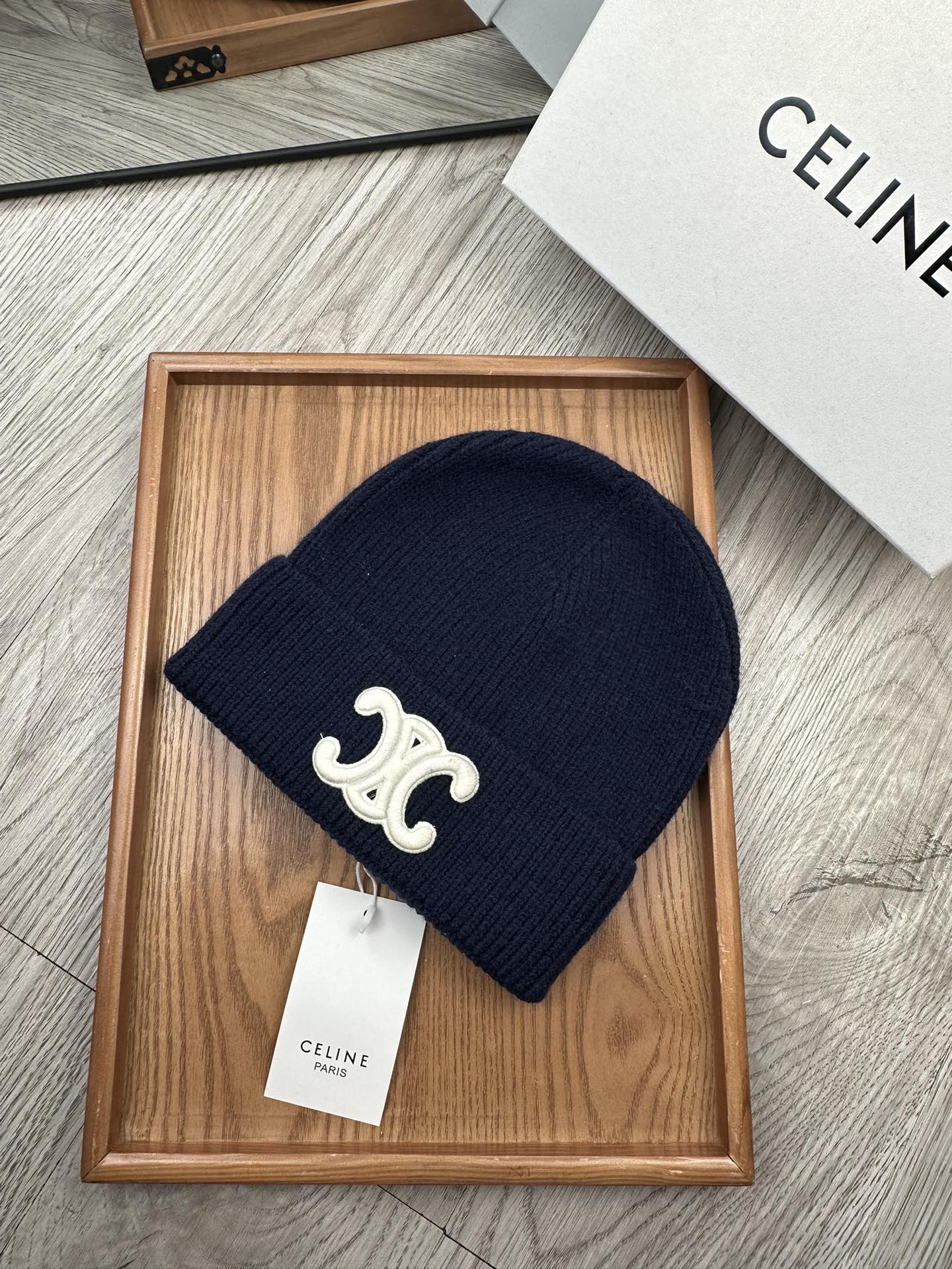 。赛琳。福利特惠！！【细毛线针织单帽】新款上架，特别实惠的一个系列帽子，面料：细毛线。密度紧致！毛线针织