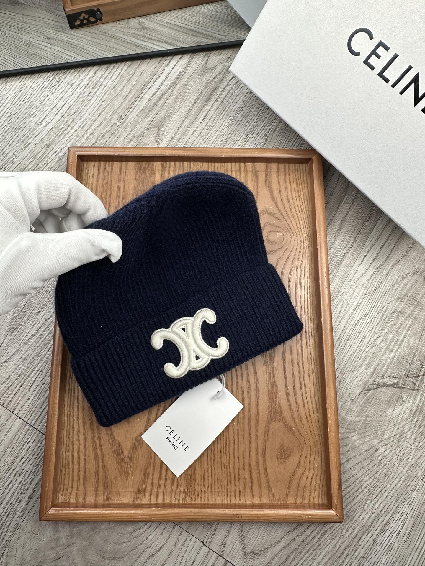 。赛琳。福利特惠！！【细毛线针织单帽】新款上架，特别实惠的一个系列帽子，面料：细毛线。密度紧致！毛线针织