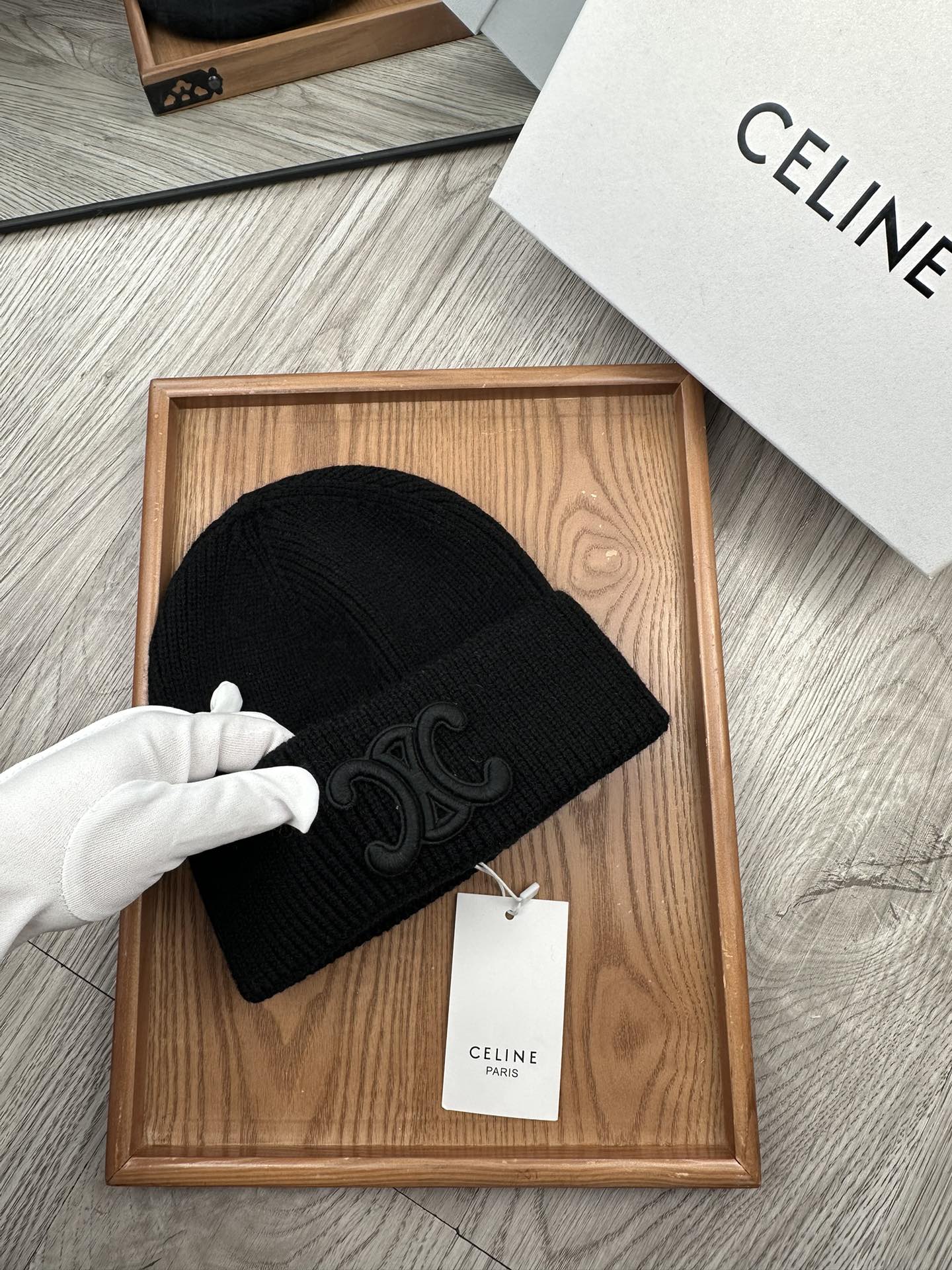 。赛琳。福利特惠！！【细毛线针织单帽】新款上架，特别实惠的一个系列帽子，面料：细毛线。密度紧致！毛线针织