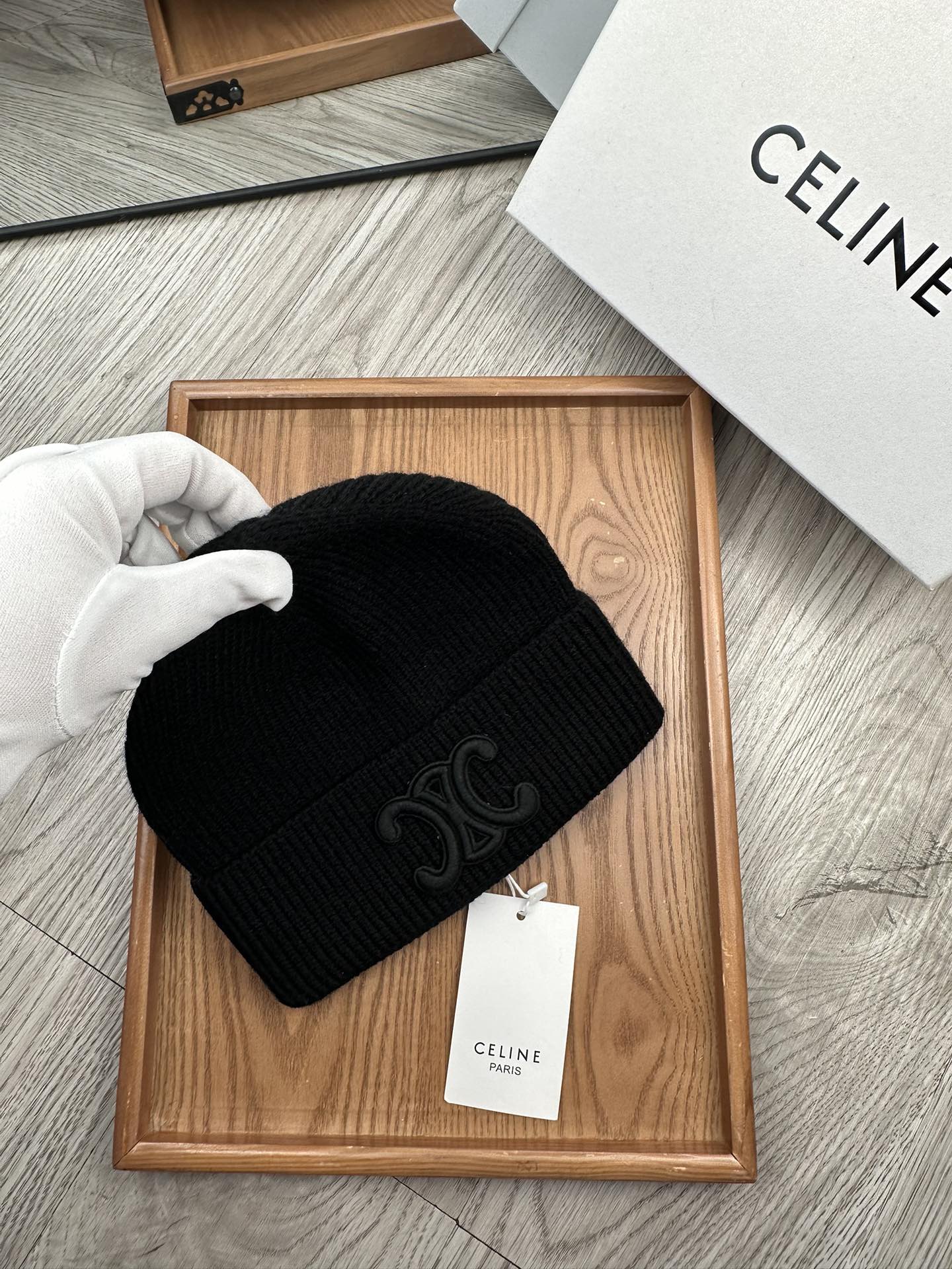 。赛琳。福利特惠！！【细毛线针织单帽】新款上架，特别实惠的一个系列帽子，面料：细毛线。密度紧致！毛线针织