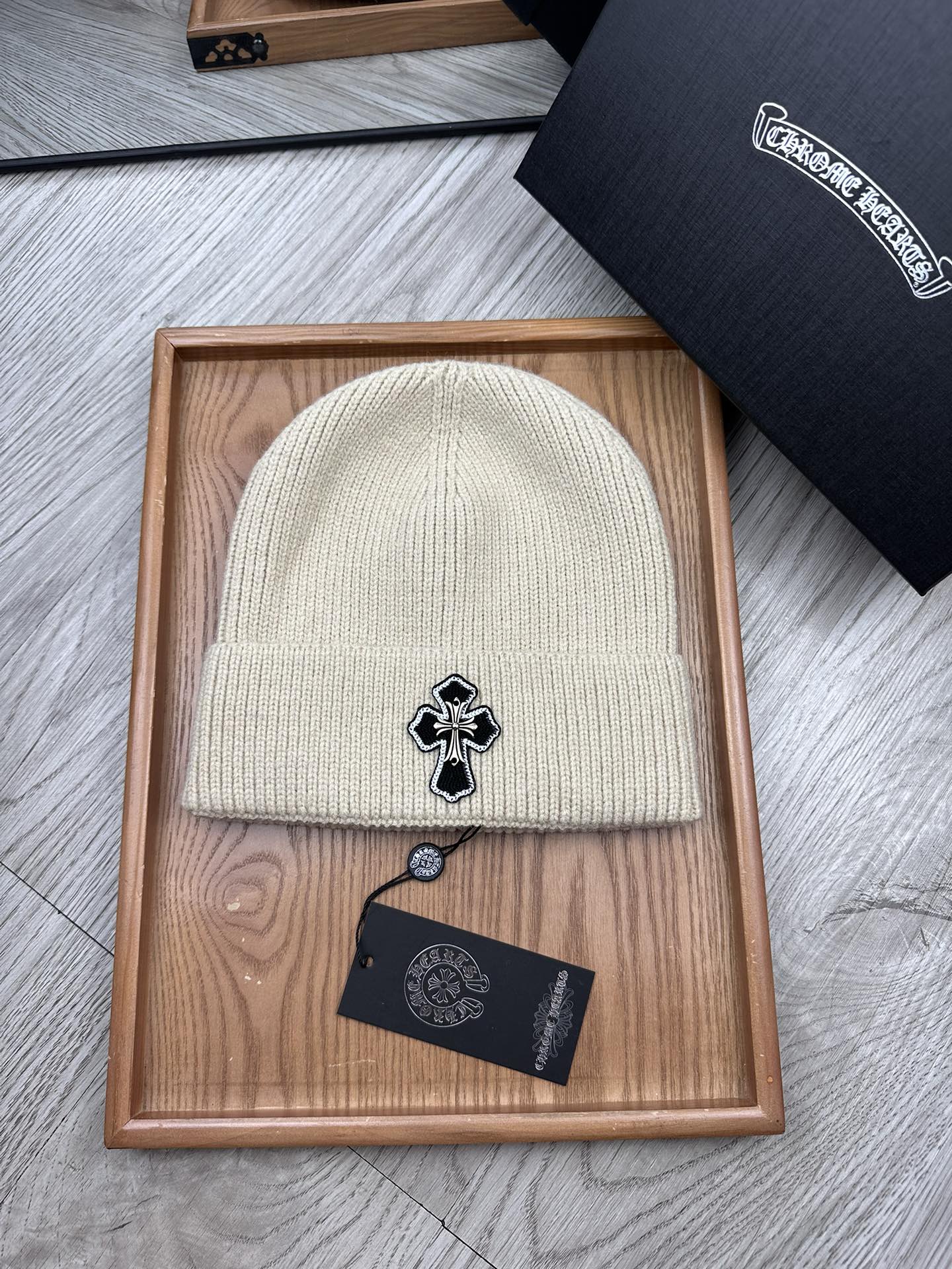 。克罗心。福利特惠！！【细毛线针织单帽】新款上架，特别实惠的一个系列帽子，面料：细毛线。密度紧致！毛线针