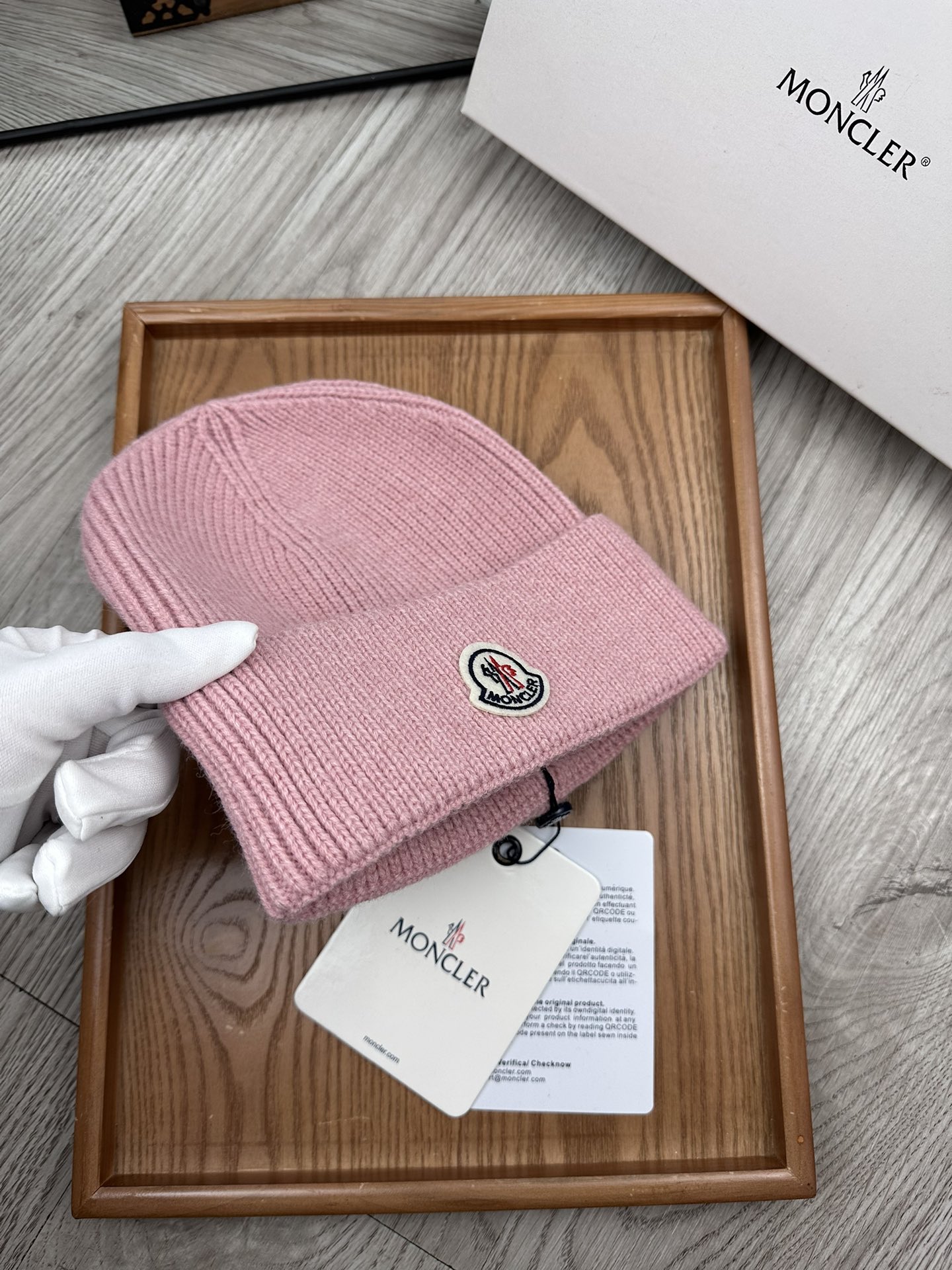 。蒙口。福利特惠！！【细毛线针织单帽】新款上架，特别实惠的一个系列帽子，面料：细毛线。密度紧致！毛线针织