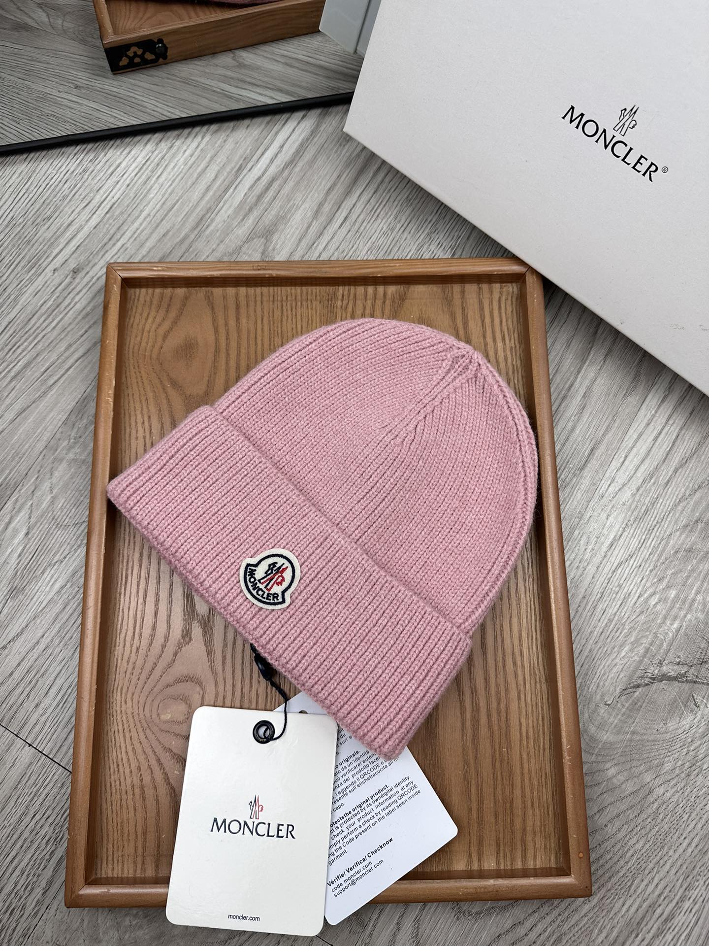 。蒙口。福利特惠！！【细毛线针织单帽】新款上架，特别实惠的一个系列帽子，面料：细毛线。密度紧致！毛线针织