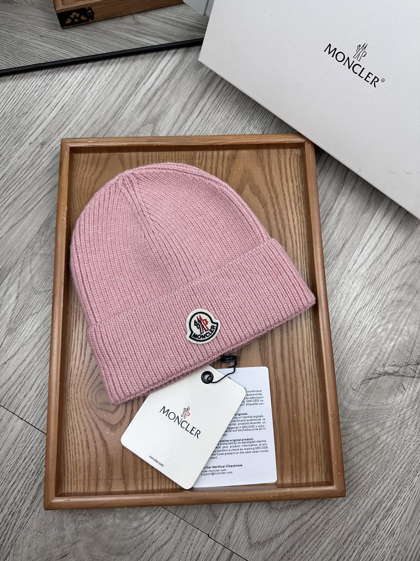 。蒙口。福利特惠！！【细毛线针织单帽】新款上架，特别实惠的一个系列帽子，面料：细毛线。密度紧致！毛线针织