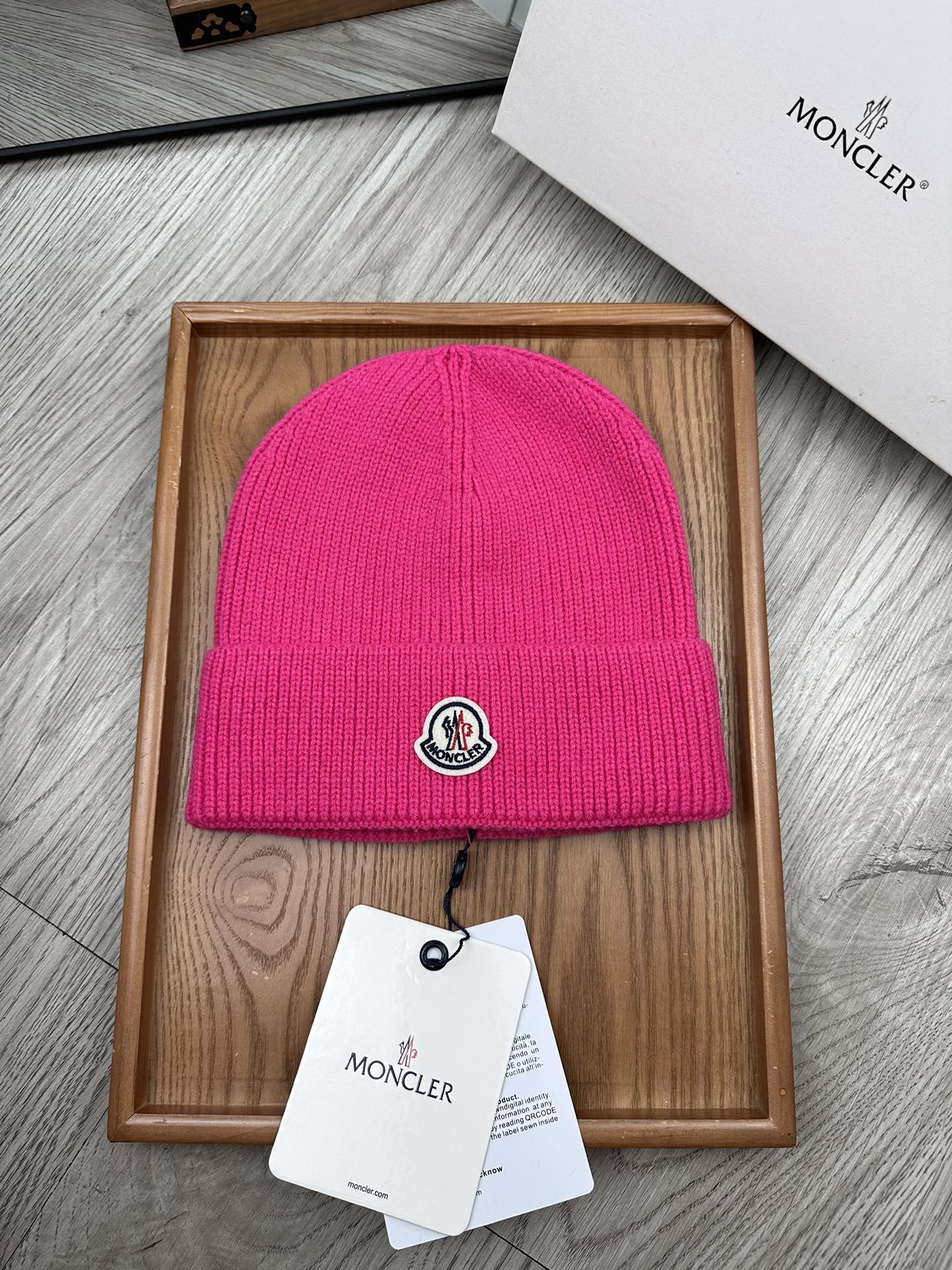 。蒙口。福利特惠！！【细毛线针织单帽】新款上架，特别实惠的一个系列帽子，面料：细毛线。密度紧致！毛线针织