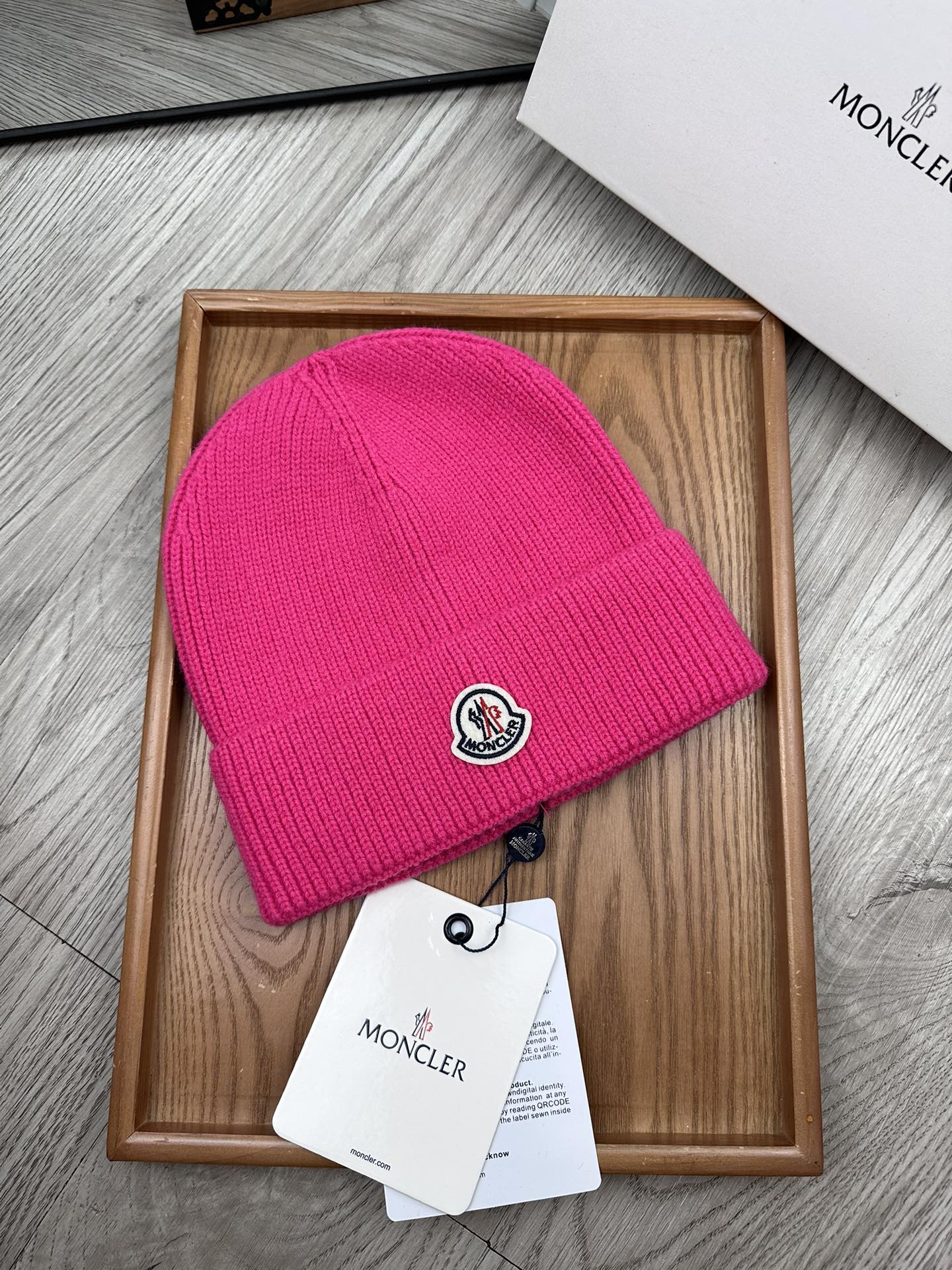 。蒙口。福利特惠！！【细毛线针织单帽】新款上架，特别实惠的一个系列帽子，面料：细毛线。密度紧致！毛线针织