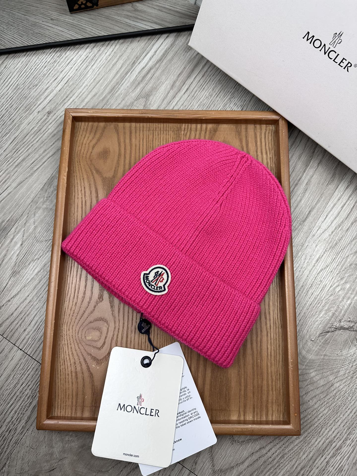 。蒙口。福利特惠！！【细毛线针织单帽】新款上架，特别实惠的一个系列帽子，面料：细毛线。密度紧致！毛线针织