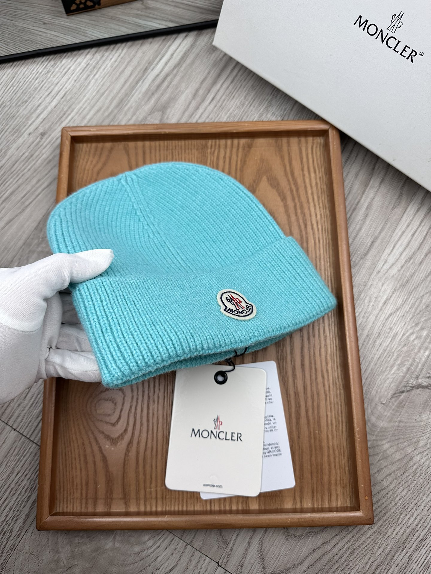 。蒙口。福利特惠！！【细毛线针织单帽】新款上架，特别实惠的一个系列帽子，面料：细毛线。密度紧致！毛线针织