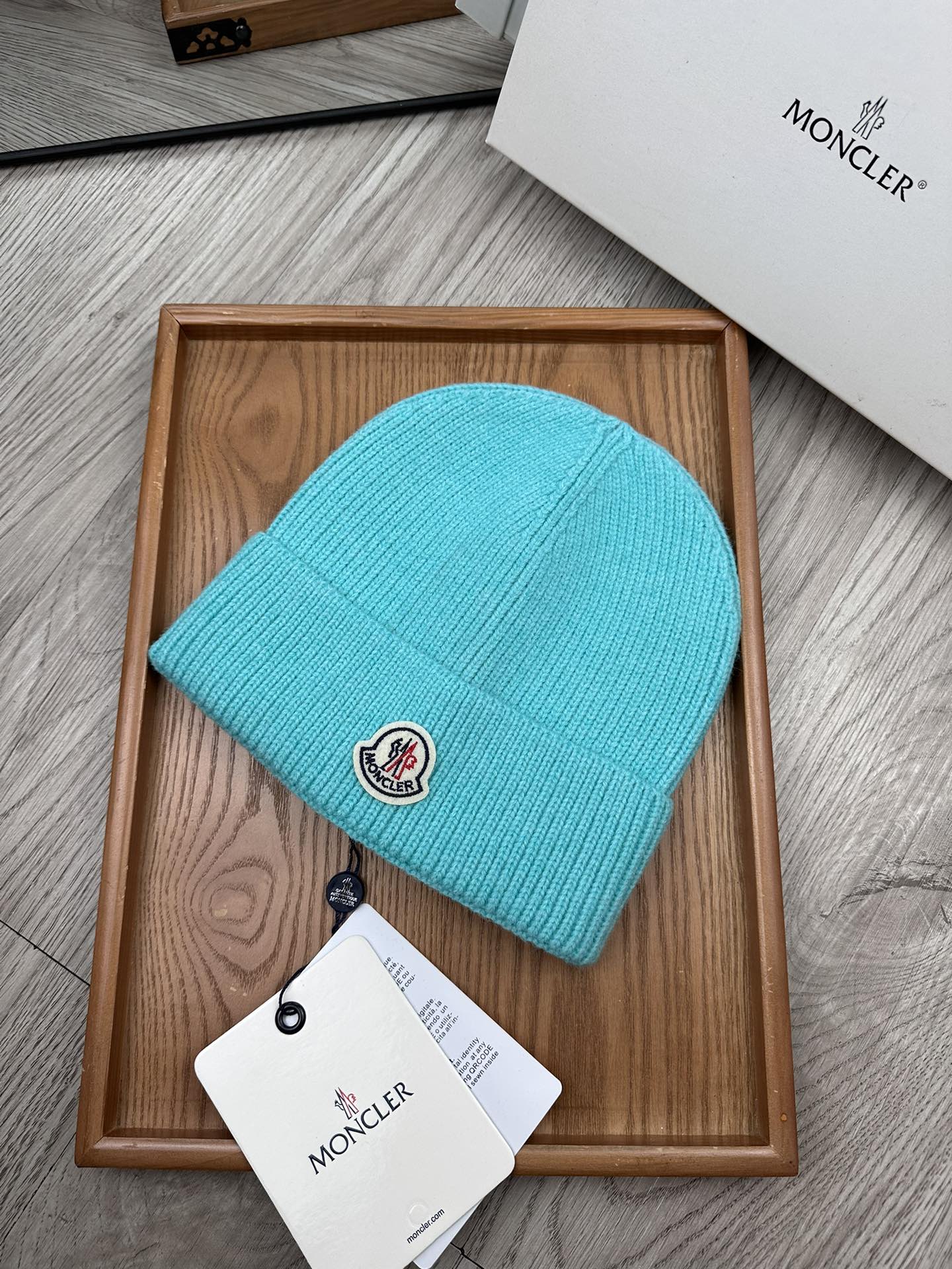 。蒙口。福利特惠！！【细毛线针织单帽】新款上架，特别实惠的一个系列帽子，面料：细毛线。密度紧致！毛线针织