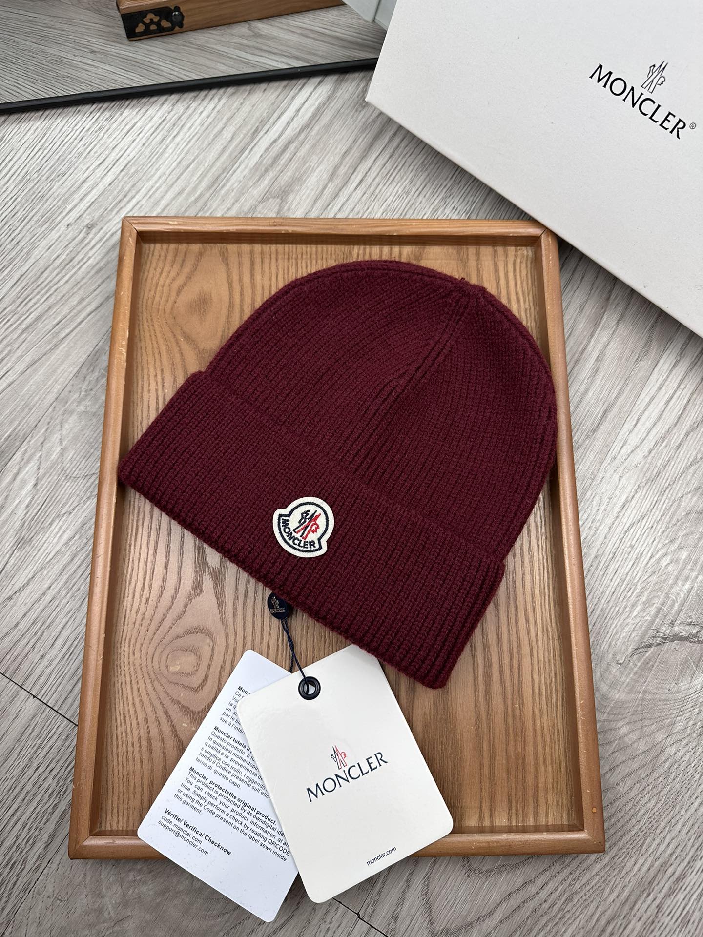 。蒙口。福利特惠！！【细毛线针织单帽】新款上架，特别实惠的一个系列帽子，面料：细毛线。密度紧致！毛线针织