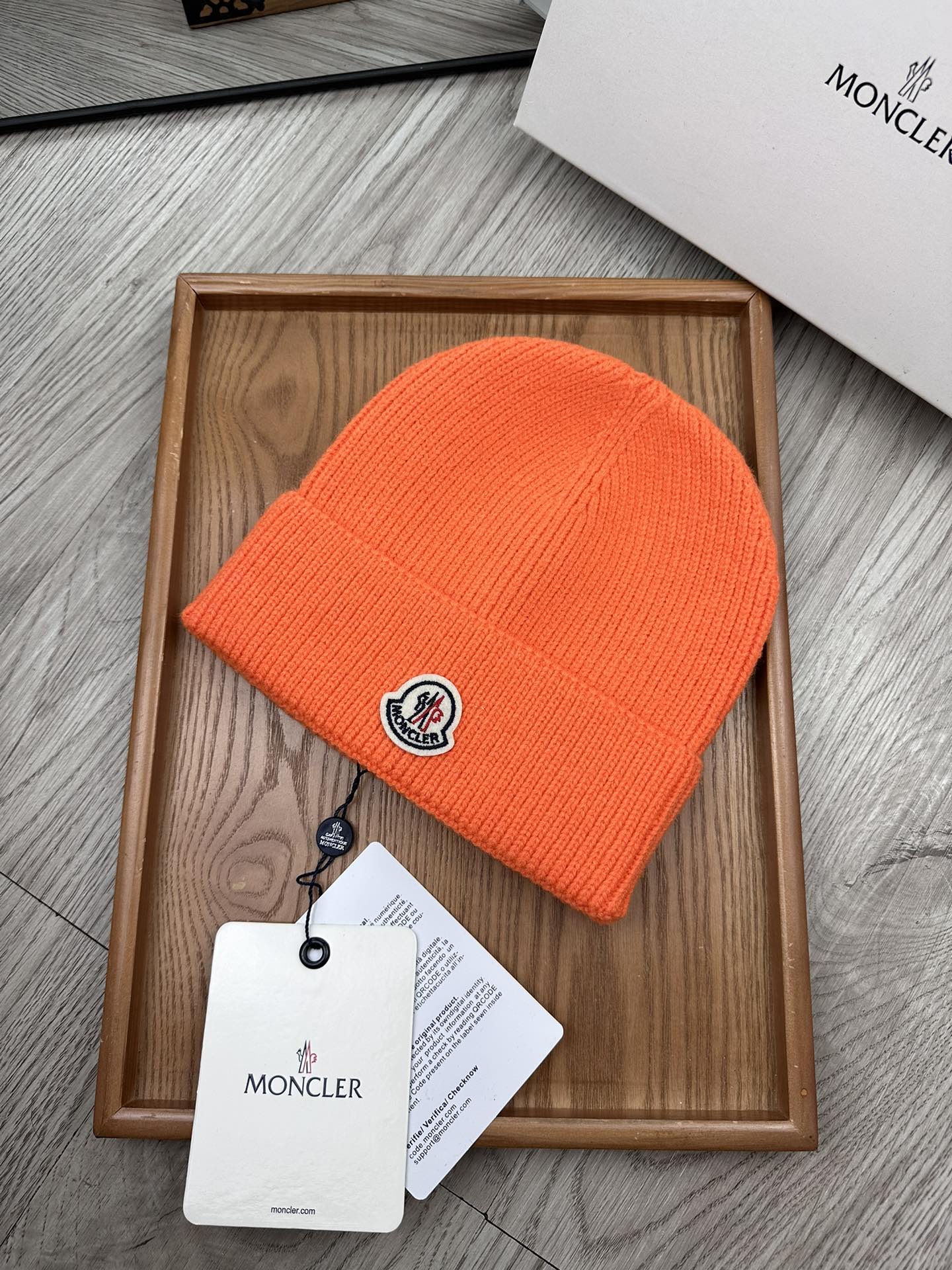 。蒙口。福利特惠！！【细毛线针织单帽】新款上架，特别实惠的一个系列帽子，面料：细毛线。密度紧致！毛线针织