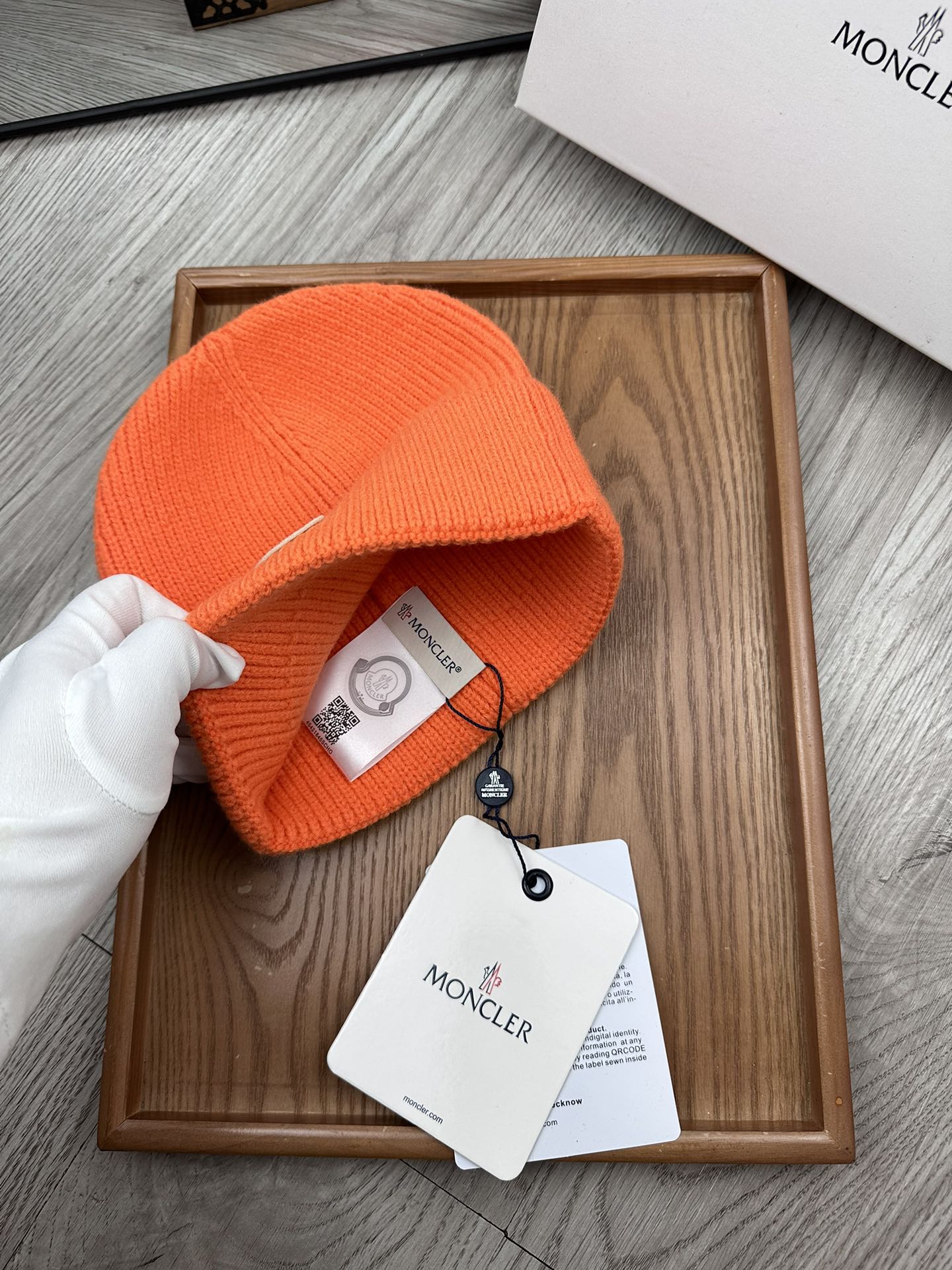 。蒙口。福利特惠！！【细毛线针织单帽】新款上架，特别实惠的一个系列帽子，面料：细毛线。密度紧致！毛线针织