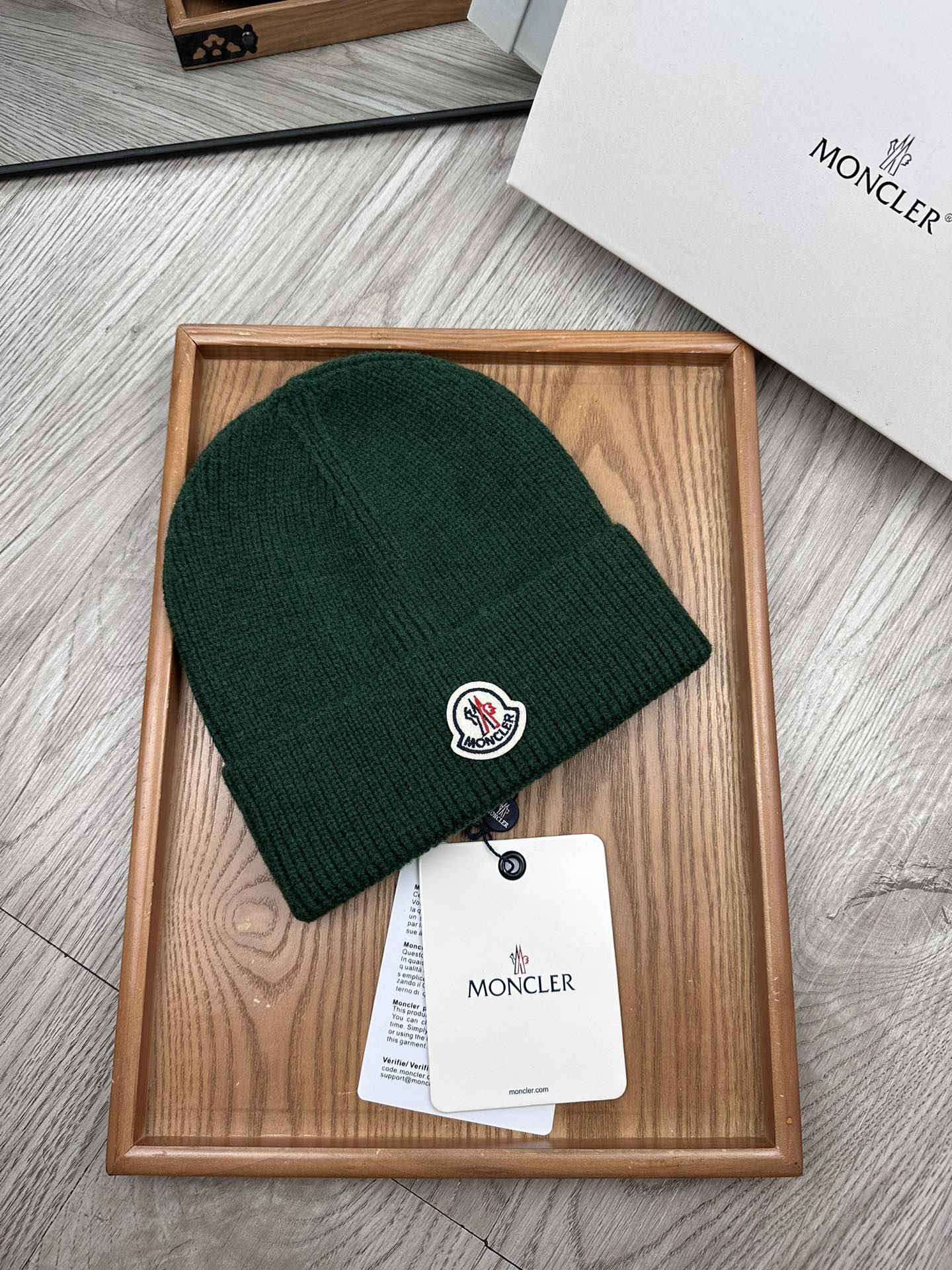 。蒙口。福利特惠！！【细毛线针织单帽】新款上架，特别实惠的一个系列帽子，面料：细毛线。密度紧致！毛线针织