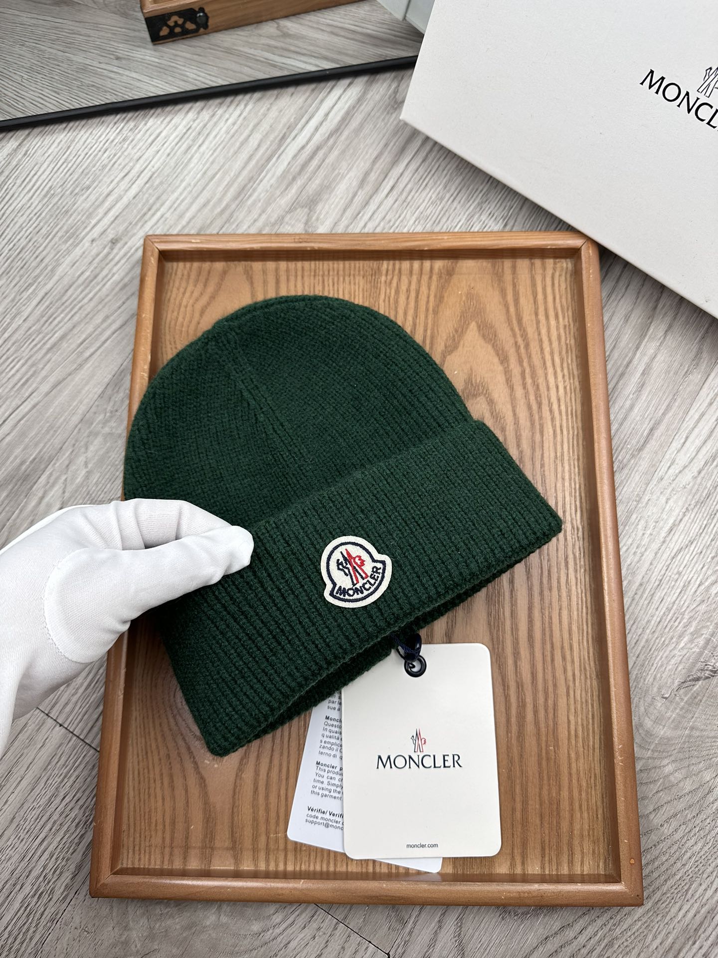 。蒙口。福利特惠！！【细毛线针织单帽】新款上架，特别实惠的一个系列帽子，面料：细毛线。密度紧致！毛线针织