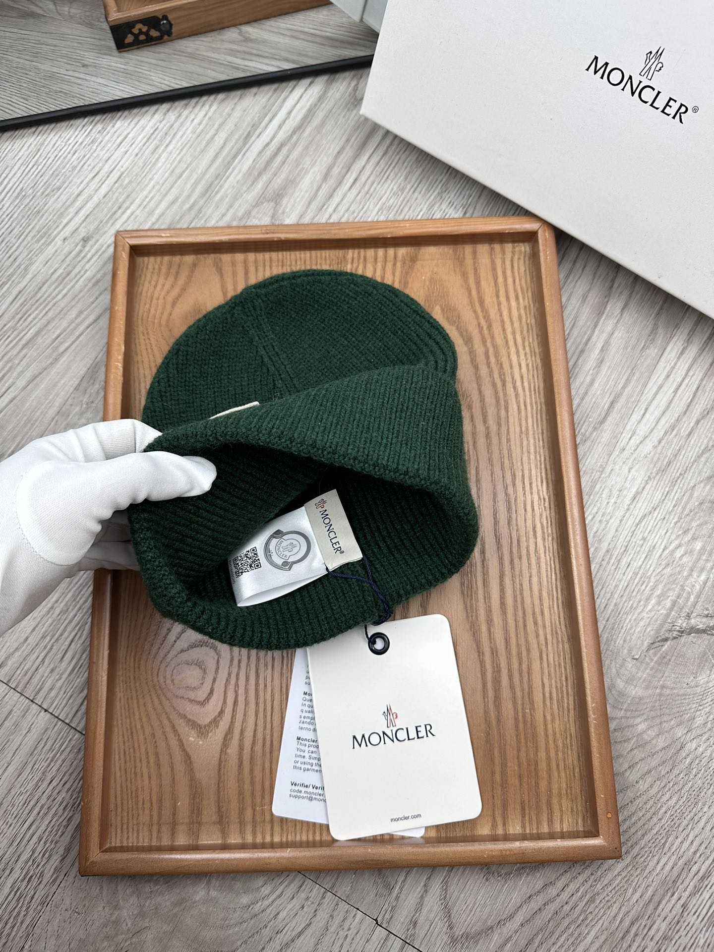 。蒙口。福利特惠！！【细毛线针织单帽】新款上架，特别实惠的一个系列帽子，面料：细毛线。密度紧致！毛线针织