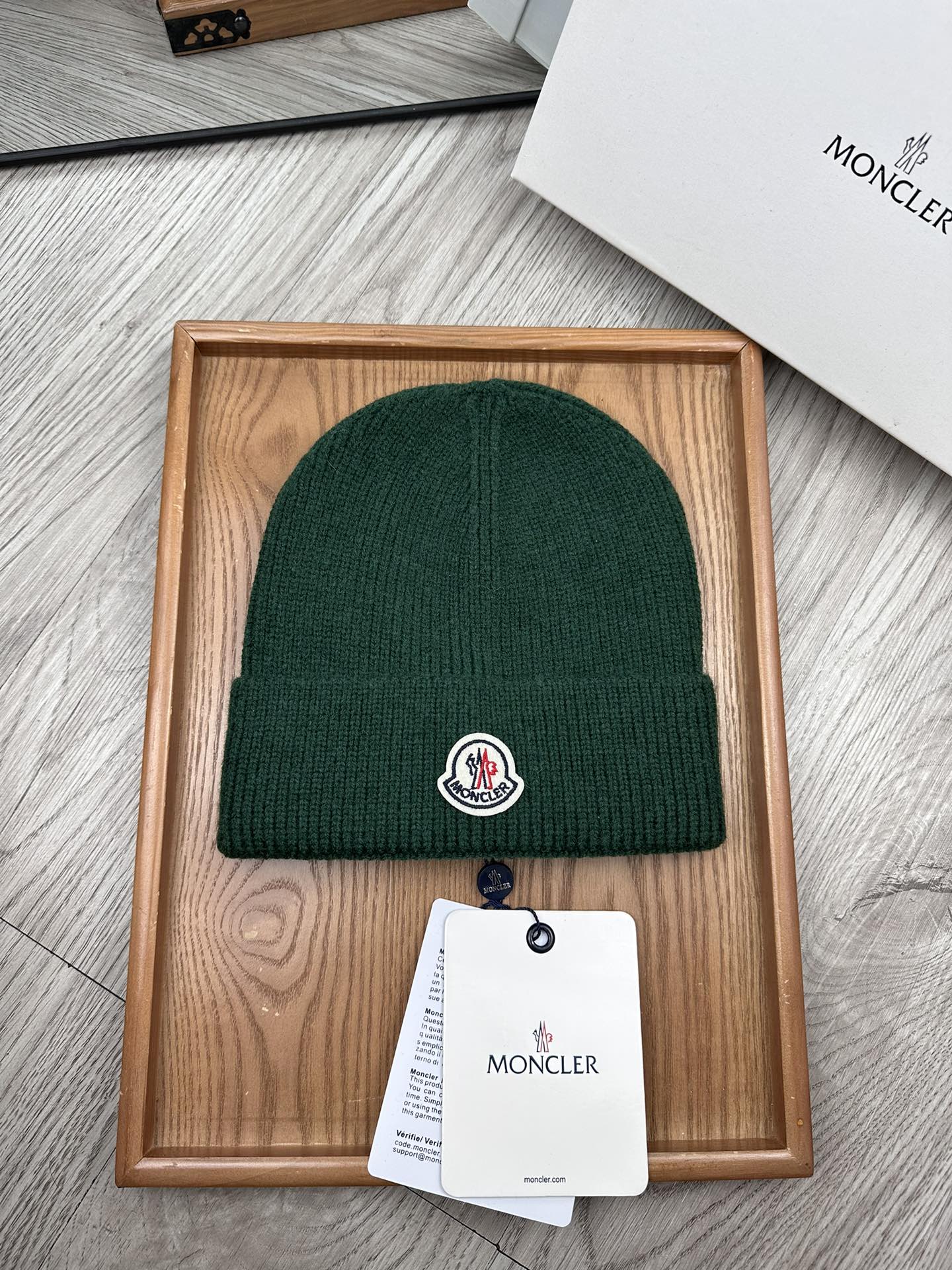 。蒙口。福利特惠！！【细毛线针织单帽】新款上架，特别实惠的一个系列帽子，面料：细毛线。密度紧致！毛线针织