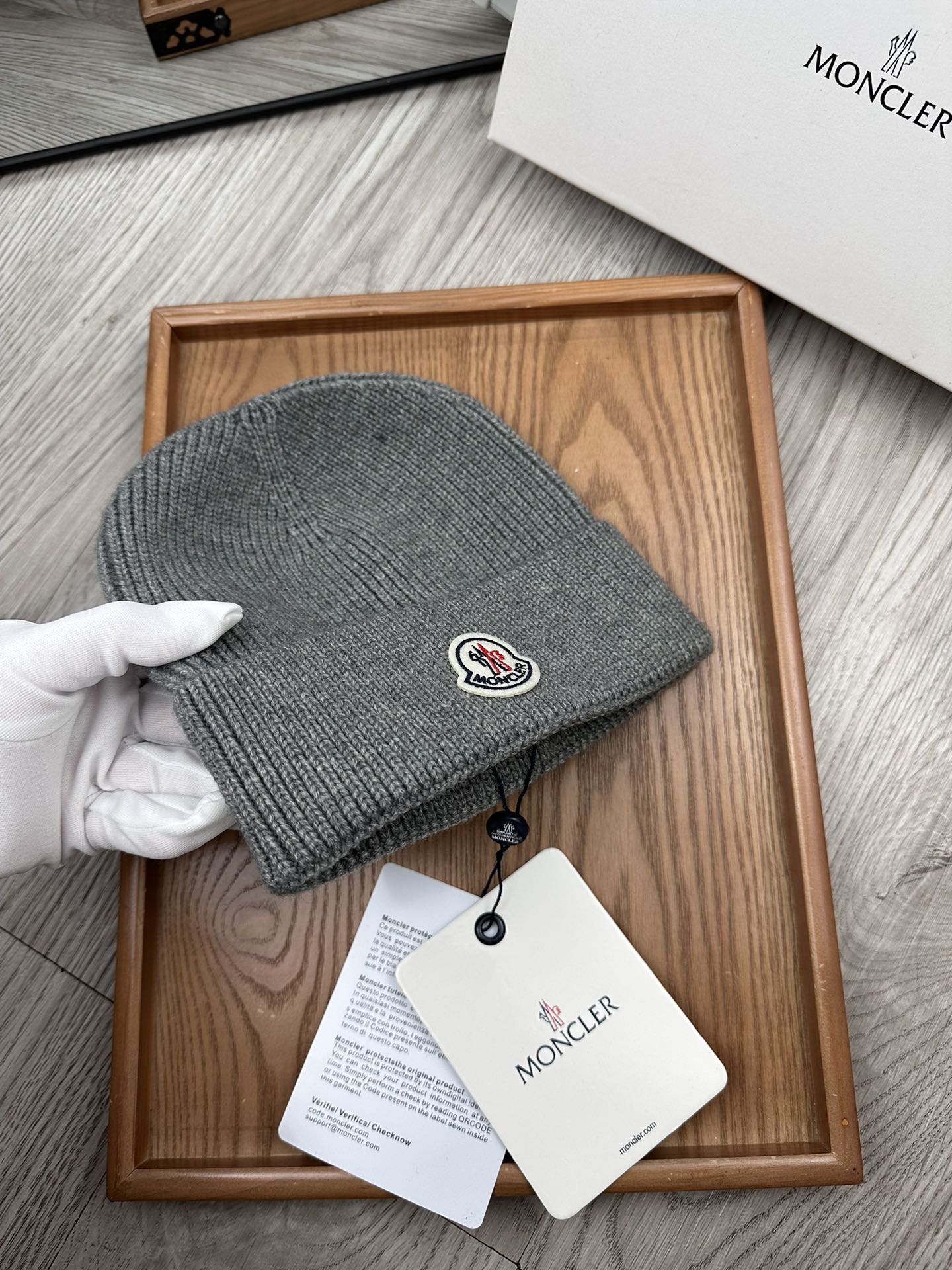 。蒙口。福利特惠！！【细毛线针织单帽】新款上架，特别实惠的一个系列帽子，面料：细毛线。密度紧致！毛线针织