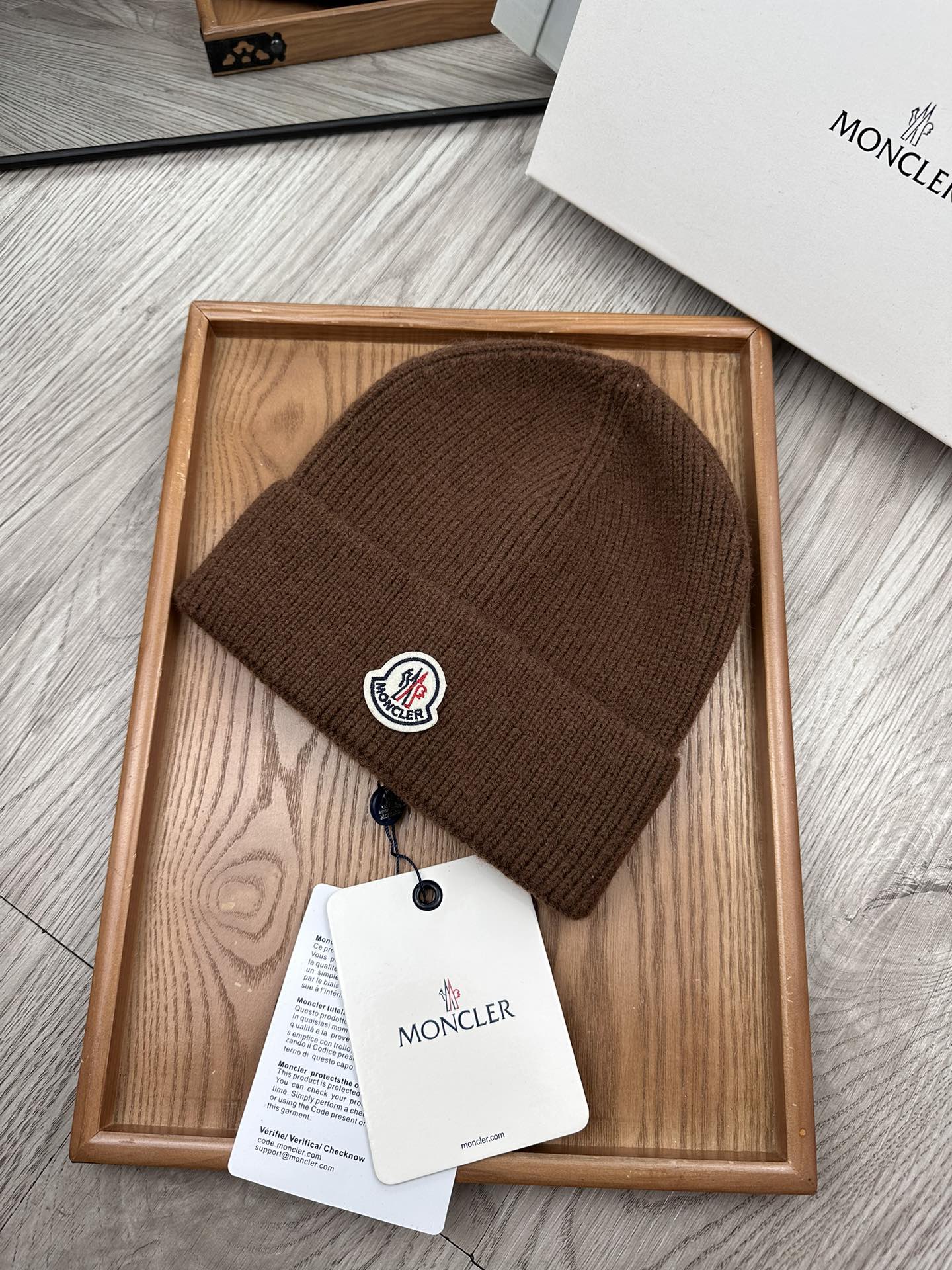 。蒙口。福利特惠！！【细毛线针织单帽】新款上架，特别实惠的一个系列帽子，面料：细毛线。密度紧致！毛线针织