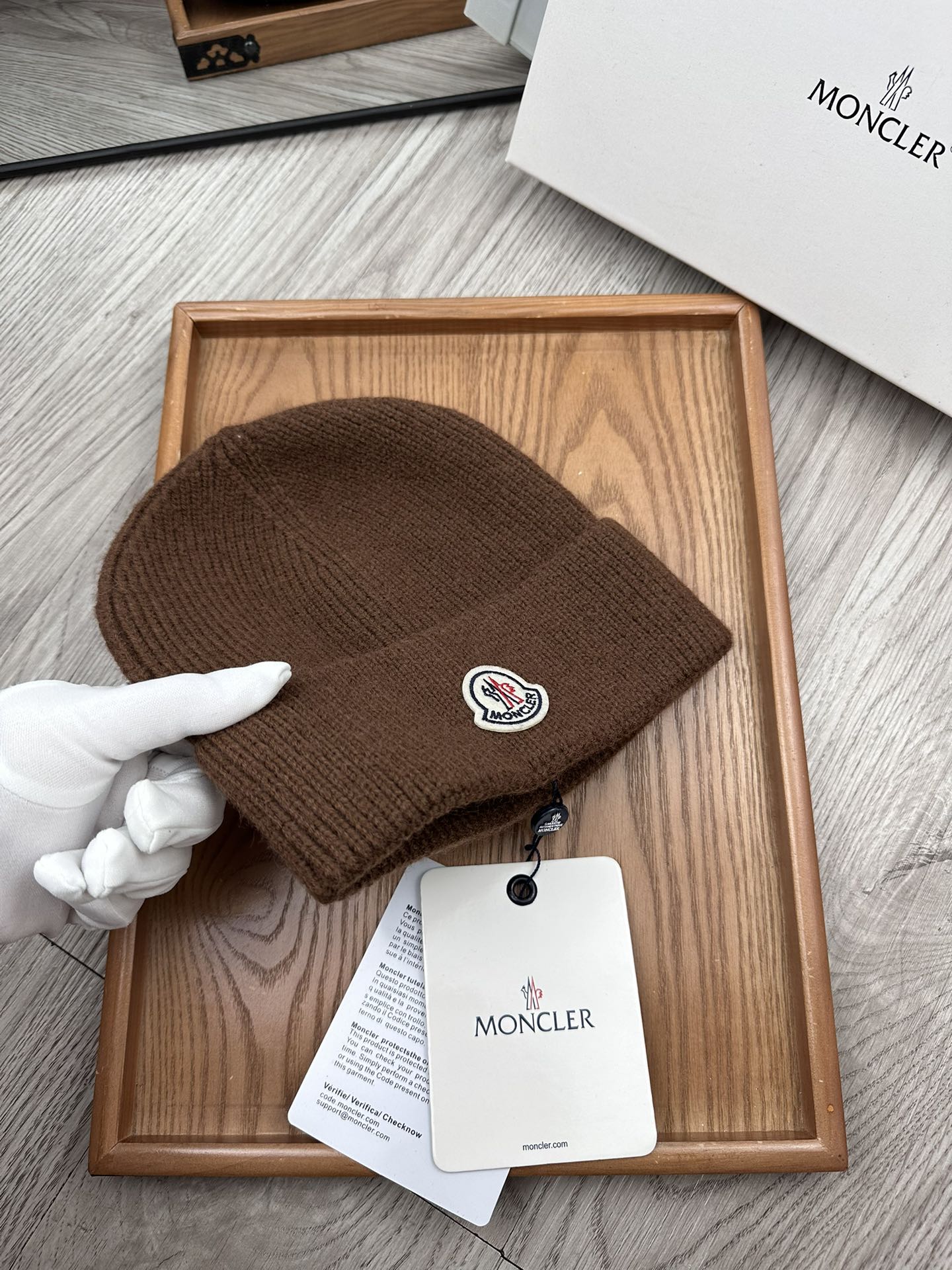 。蒙口。福利特惠！！【细毛线针织单帽】新款上架，特别实惠的一个系列帽子，面料：细毛线。密度紧致！毛线针织