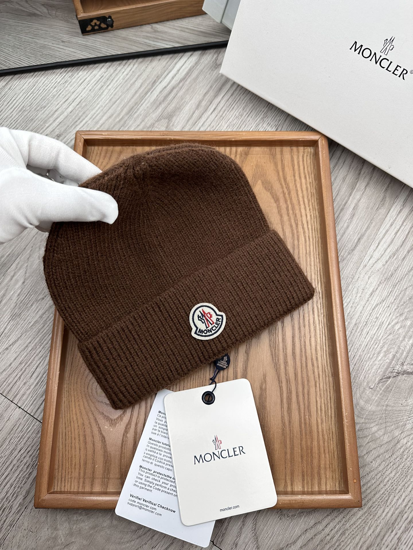 。蒙口。福利特惠！！【细毛线针织单帽】新款上架，特别实惠的一个系列帽子，面料：细毛线。密度紧致！毛线针织