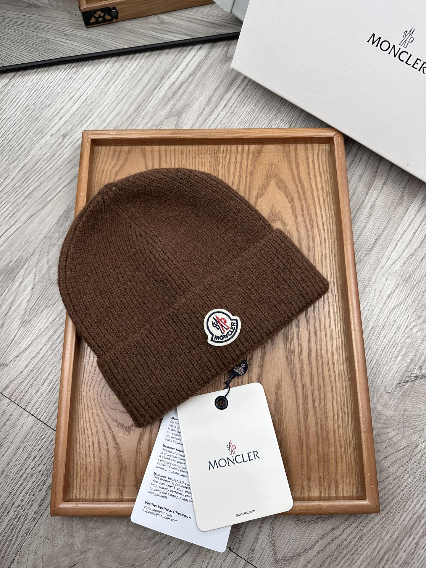 。蒙口。福利特惠！！【细毛线针织单帽】新款上架，特别实惠的一个系列帽子，面料：细毛线。密度紧致！毛线针织