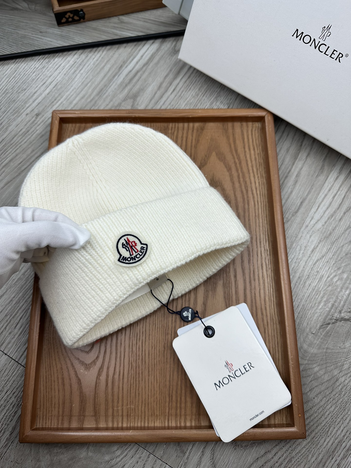 。蒙口。福利特惠！！【细毛线针织单帽】新款上架，特别实惠的一个系列帽子，面料：细毛线。密度紧致！毛线针织