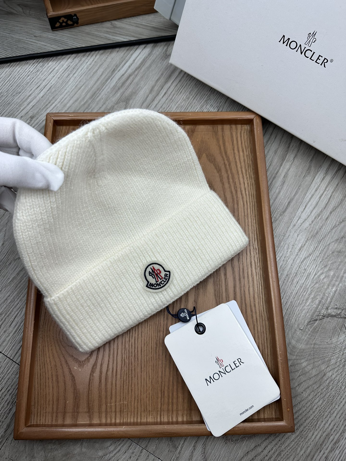 。蒙口。福利特惠！！【细毛线针织单帽】新款上架，特别实惠的一个系列帽子，面料：细毛线。密度紧致！毛线针织