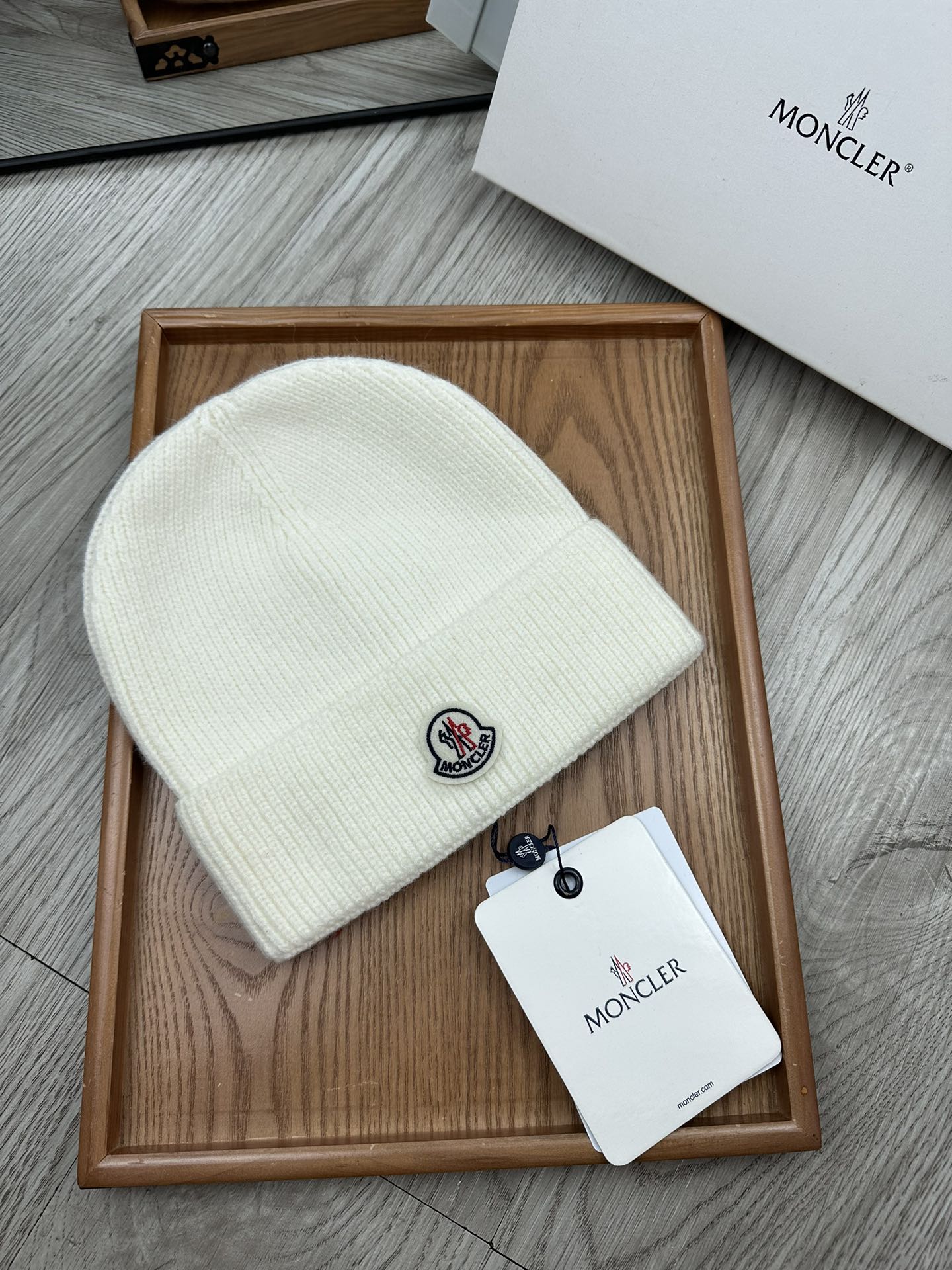 。蒙口。福利特惠！！【细毛线针织单帽】新款上架，特别实惠的一个系列帽子，面料：细毛线。密度紧致！毛线针织