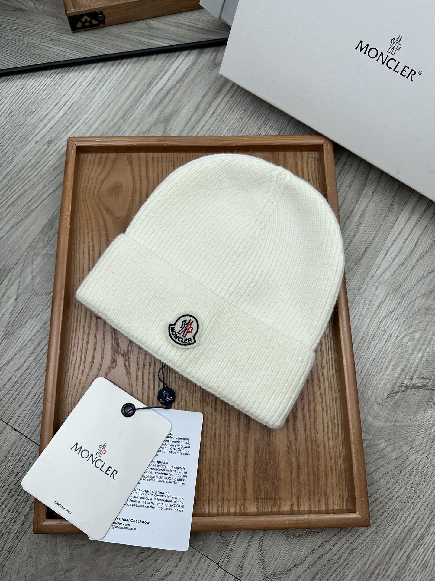 。蒙口。福利特惠！！【细毛线针织单帽】新款上架，特别实惠的一个系列帽子，面料：细毛线。密度紧致！毛线针织