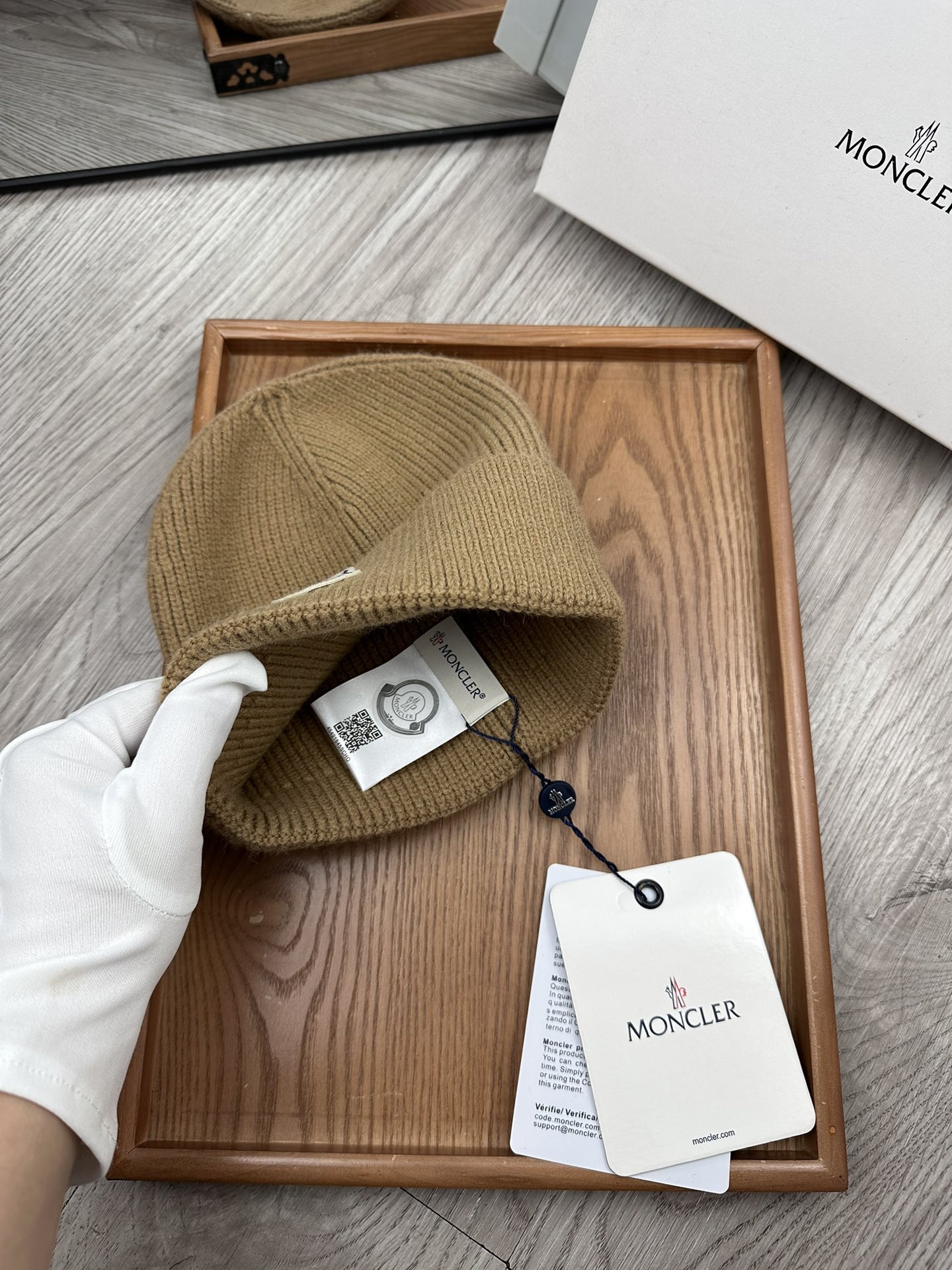 。蒙口。福利特惠！！【细毛线针织单帽】新款上架，特别实惠的一个系列帽子，面料：细毛线。密度紧致！毛线针织