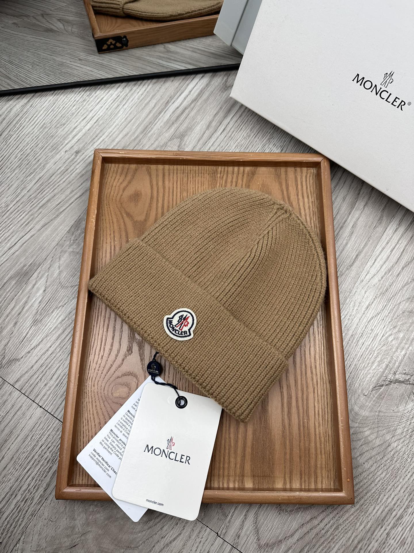 。蒙口。福利特惠！！【细毛线针织单帽】新款上架，特别实惠的一个系列帽子，面料：细毛线。密度紧致！毛线针织