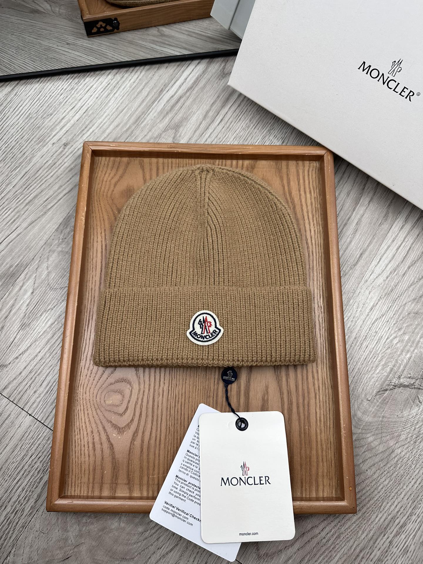 。蒙口。福利特惠！！【细毛线针织单帽】新款上架，特别实惠的一个系列帽子，面料：细毛线。密度紧致！毛线针织