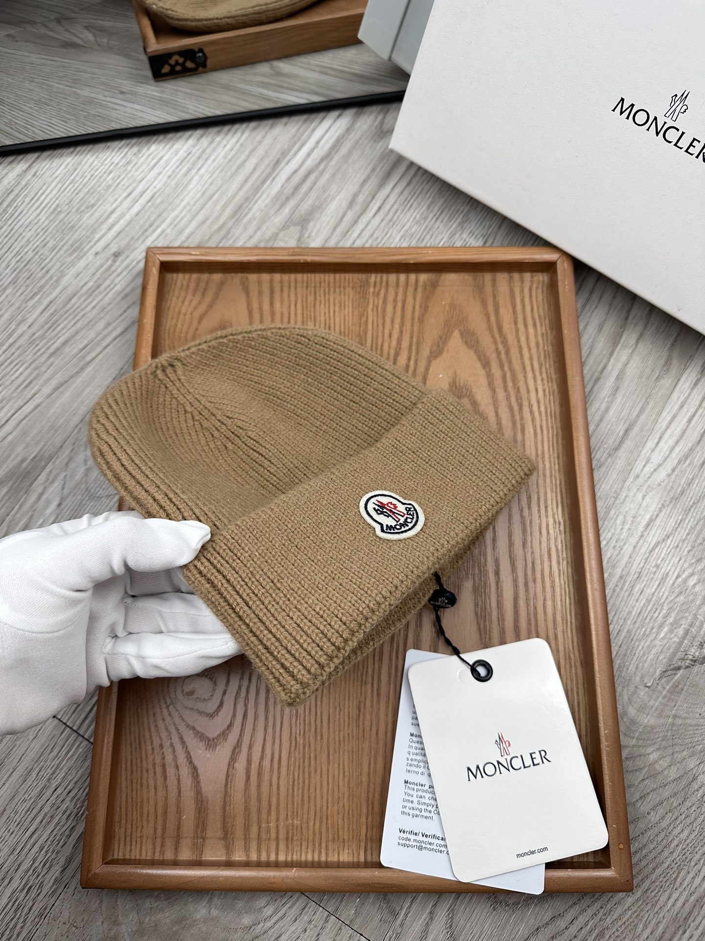 。蒙口。福利特惠！！【细毛线针织单帽】新款上架，特别实惠的一个系列帽子，面料：细毛线。密度紧致！毛线针织