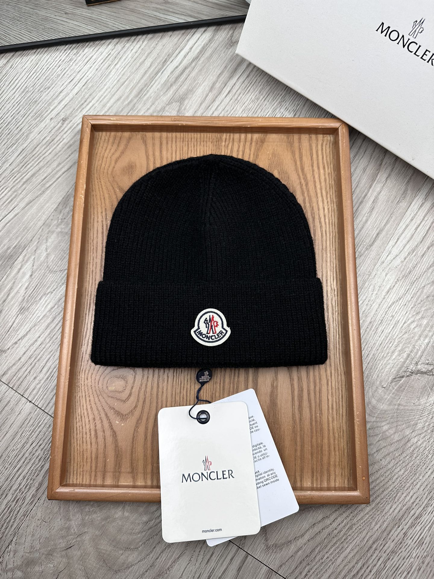 。蒙口。福利特惠！！【细毛线针织单帽】新款上架，特别实惠的一个系列帽子，面料：细毛线。密度紧致！毛线针织