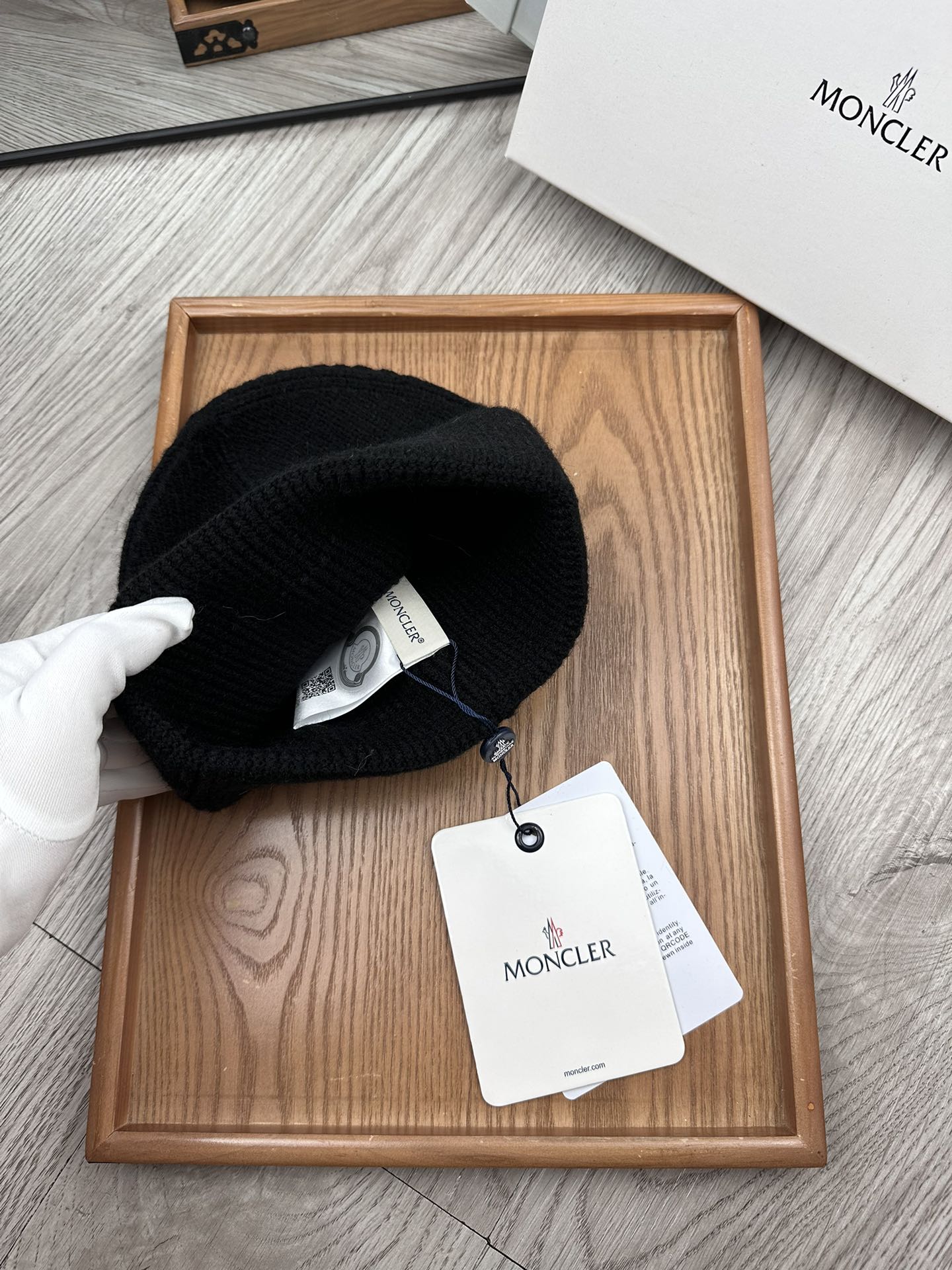 。蒙口。福利特惠！！【细毛线针织单帽】新款上架，特别实惠的一个系列帽子，面料：细毛线。密度紧致！毛线针织