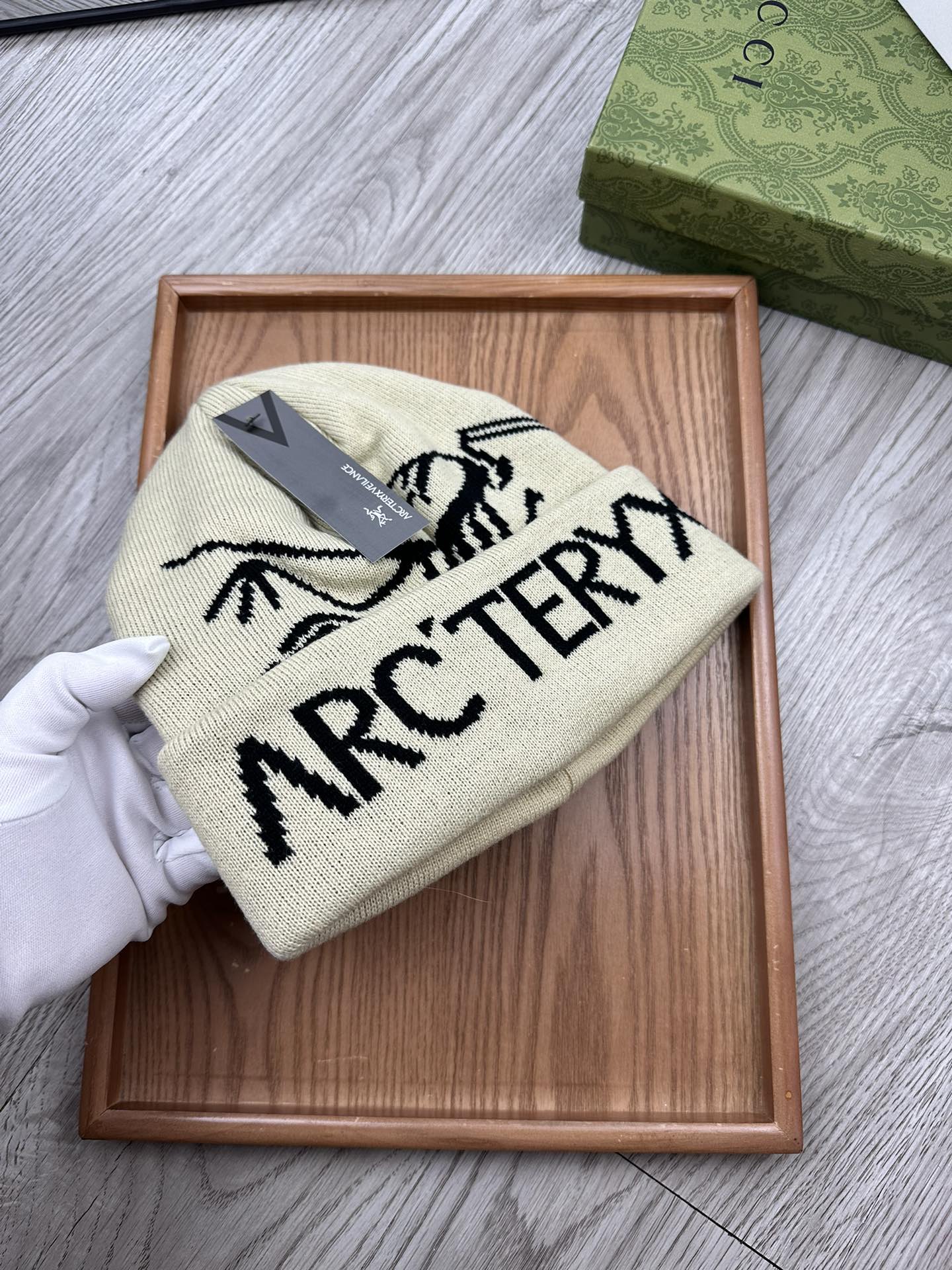 。始祖鸟。福利特惠！！【细毛线针织单帽】新款上架，特别实惠的一个系列帽子，面料：细毛线。密度紧致！毛线针