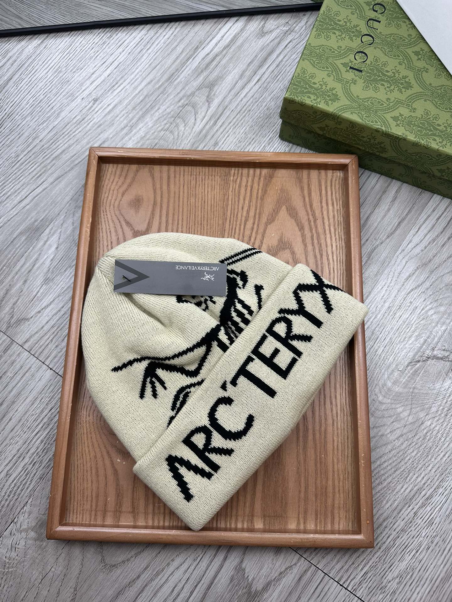 。始祖鸟。福利特惠！！【细毛线针织单帽】新款上架，特别实惠的一个系列帽子，面料：细毛线。密度紧致！毛线针