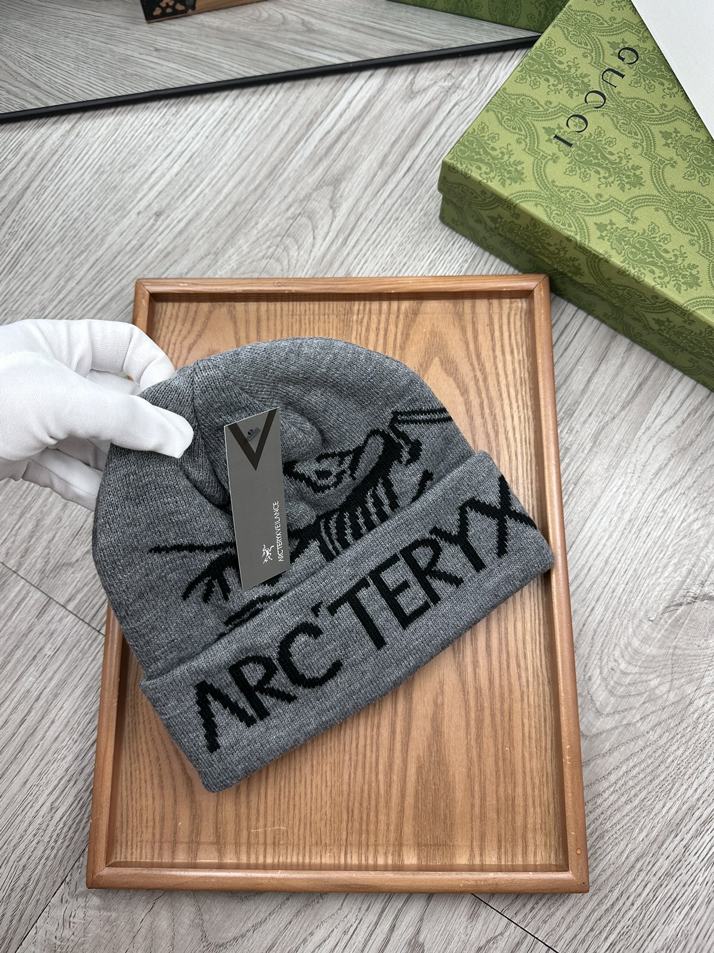 。始祖鸟。福利特惠！！【细毛线针织单帽】新款上架，特别实惠的一个系列帽子，面料：细毛线。密度紧致！毛线针