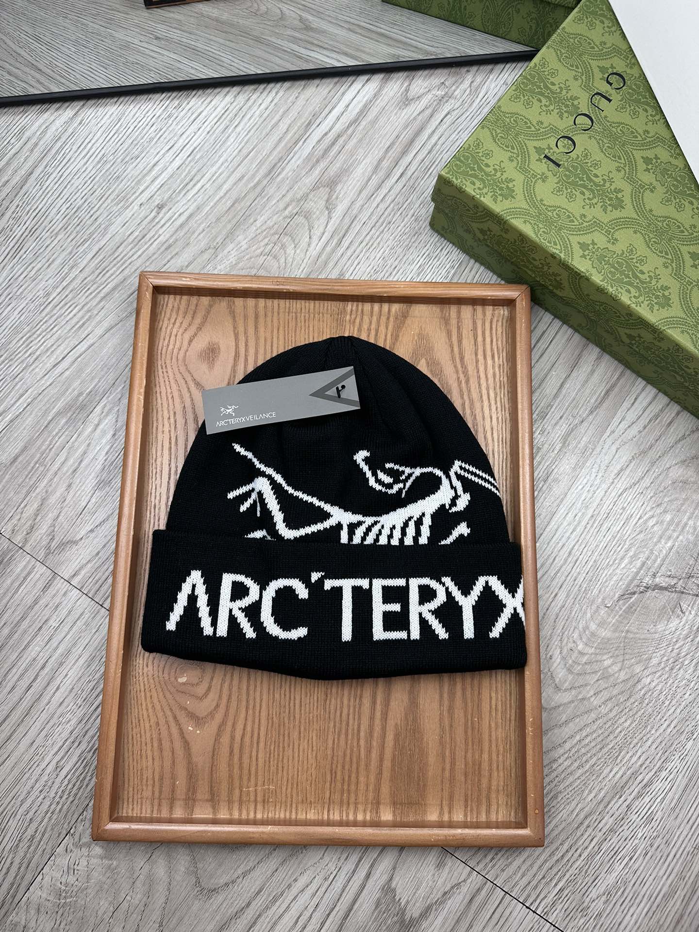 。始祖鸟。福利特惠！！【细毛线针织单帽】新款上架，特别实惠的一个系列帽子，面料：细毛线。密度紧致！毛线针