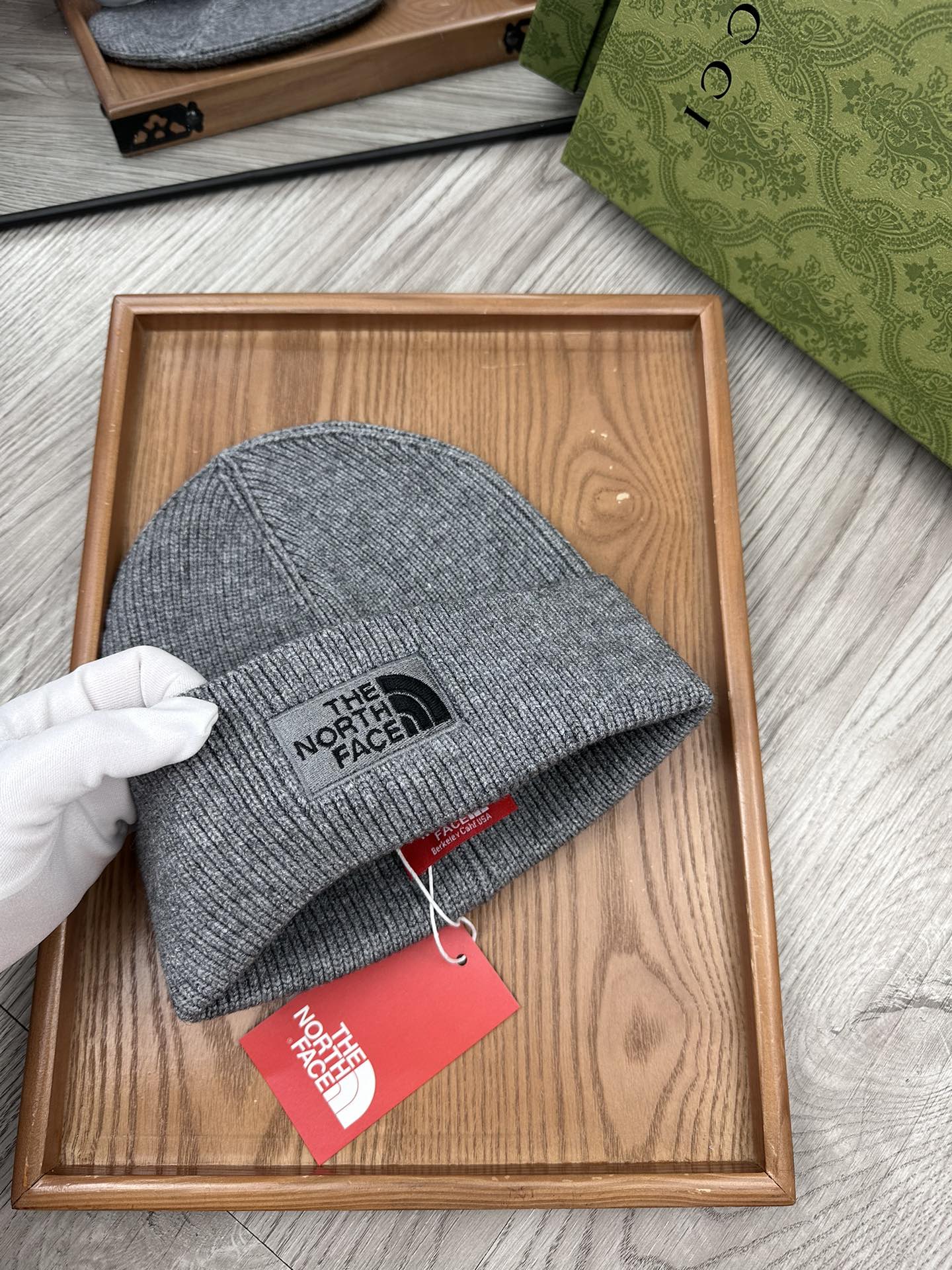 “Stylish and Affordable Men’s Knitted Hat Collection with Thin Hair Fabric” - 图片 7