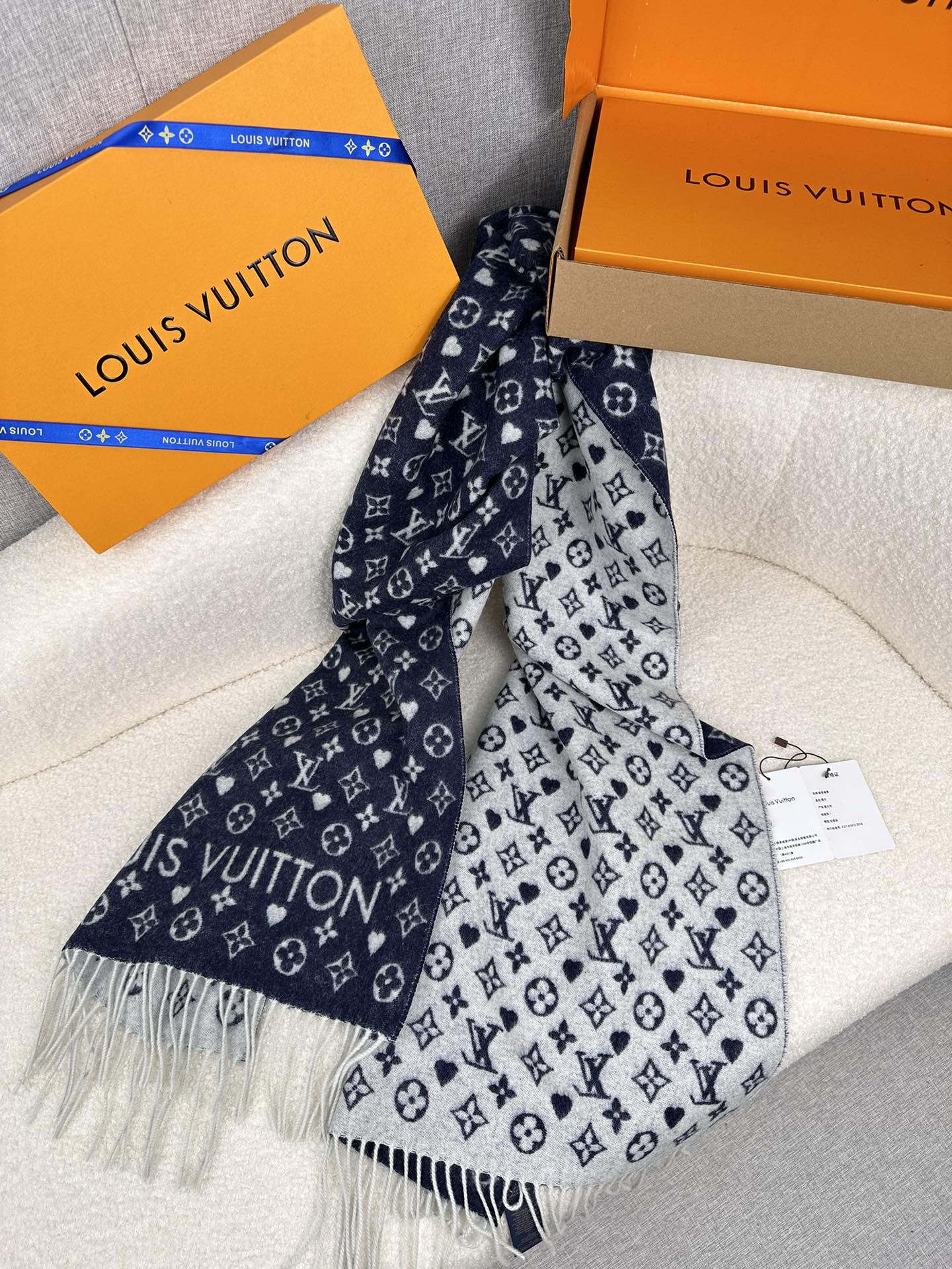 💰。L家。 【L家爱心系列小披肩】温暖如玉的颜色 超级的衬肤色 ，手感极致柔和，品质好得无敌，高密 锁边