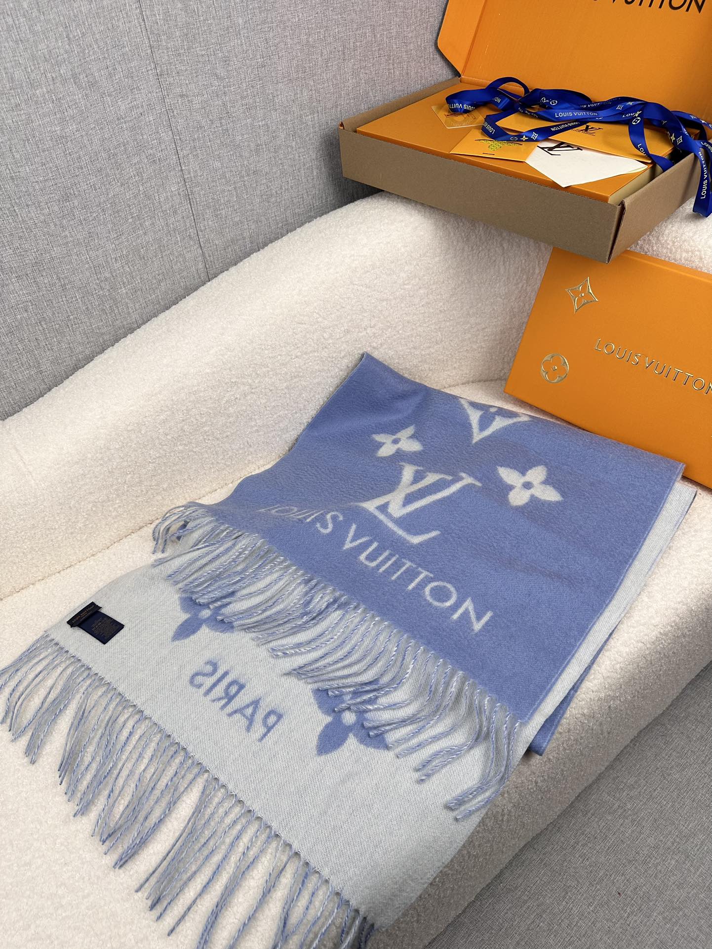 ￥。Louis Vitton。【酒红色】霍思燕同款披肩围巾两用！！驴家经典之作！欧美中东国际各大名模女星